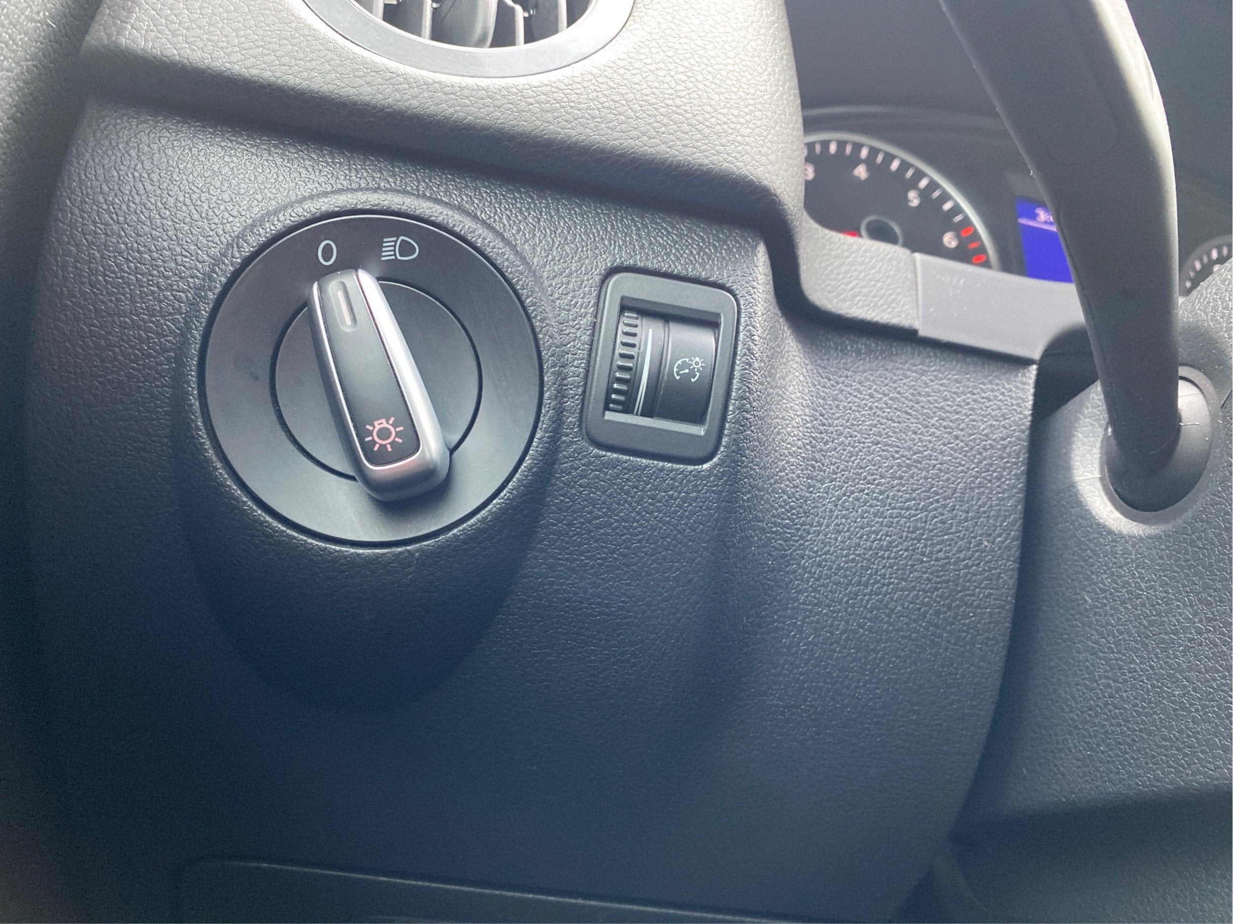 2018 Volkswagen Tiguan Limited 2.0T