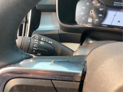 2021 Volvo XC40 T5 Momentum