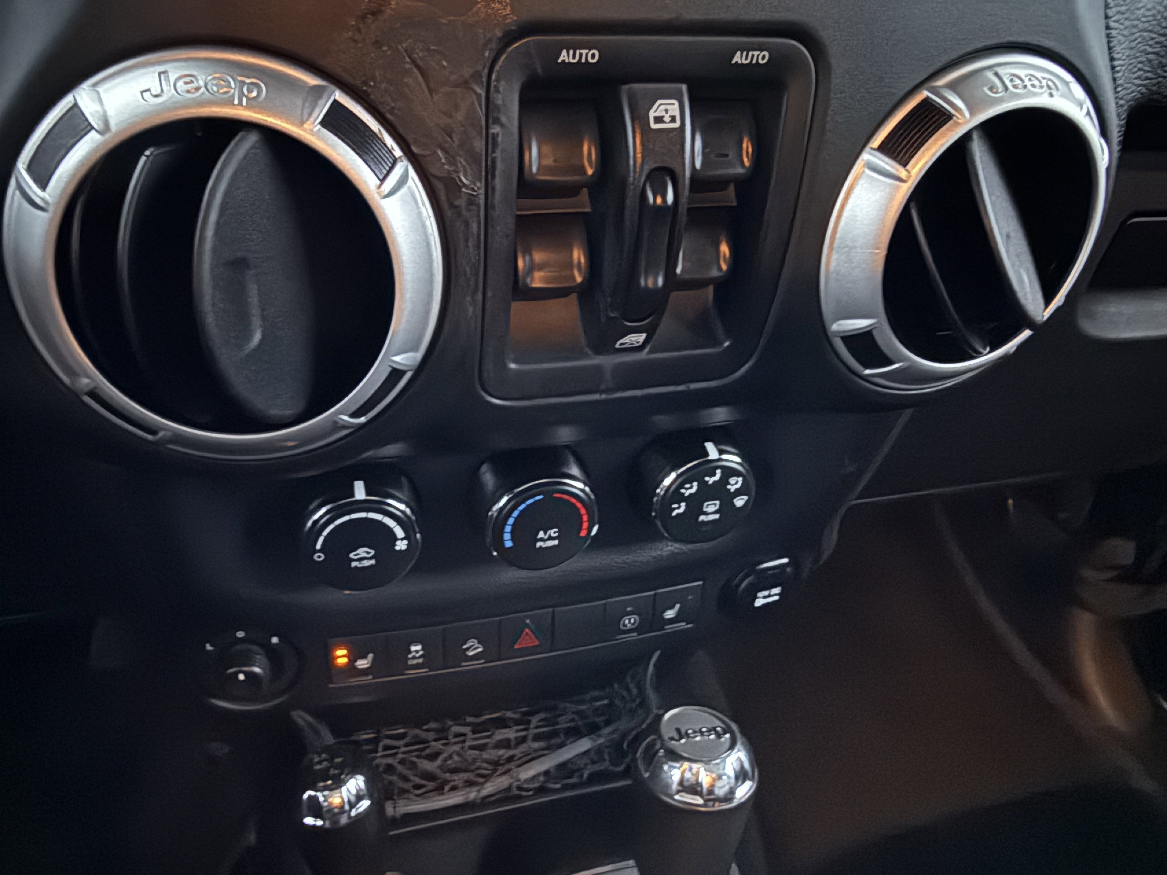 2015 Jeep WRANGLER UNLIMI SAHARA