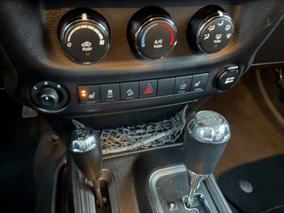 2015 Jeep WRANGLER UNLIMI SAHARA