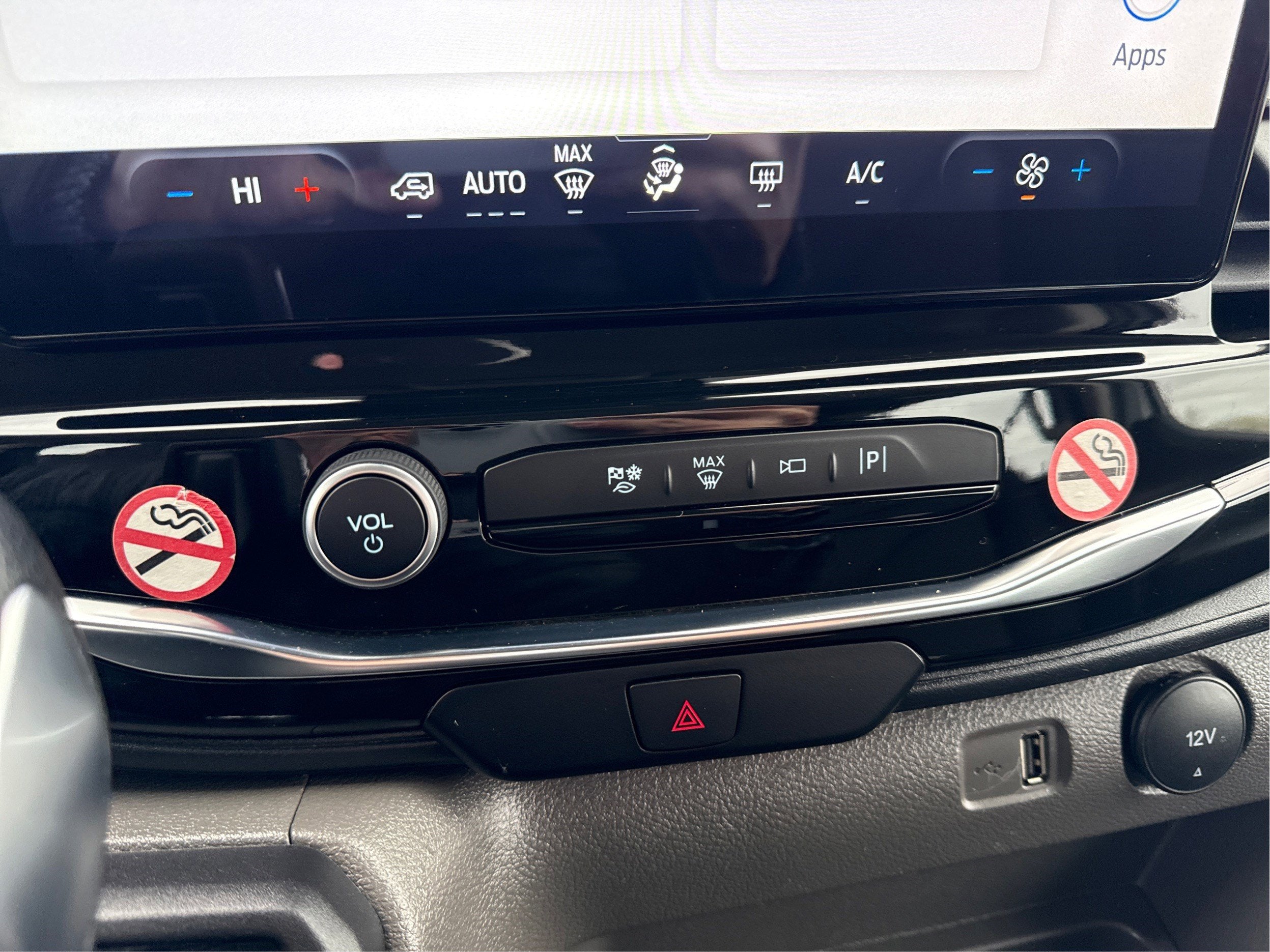 2023 Ford Transit Passenger Wagon XL