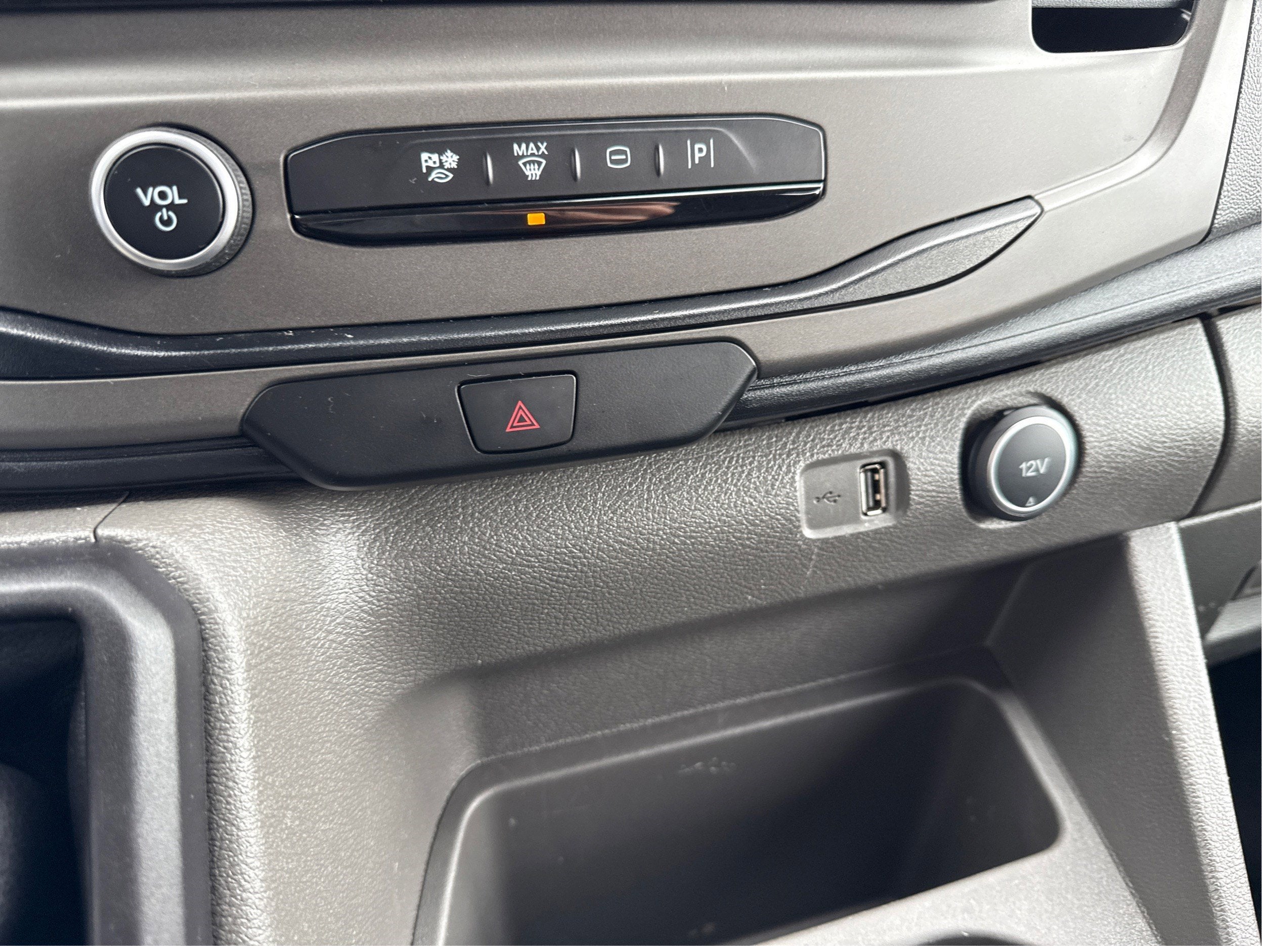 2022 Ford Transit Passenger Wagon XL