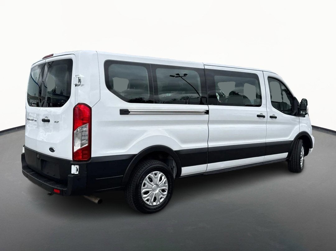 2022 Ford Transit Passenger Wagon XL