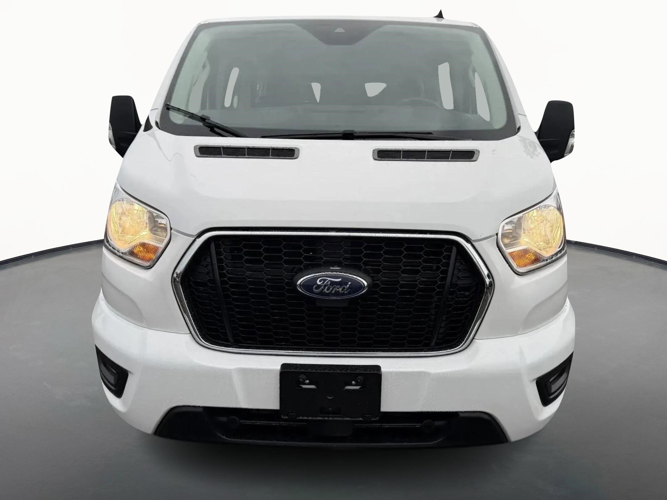 2021 Ford Transit Passenger Wagon XLT
