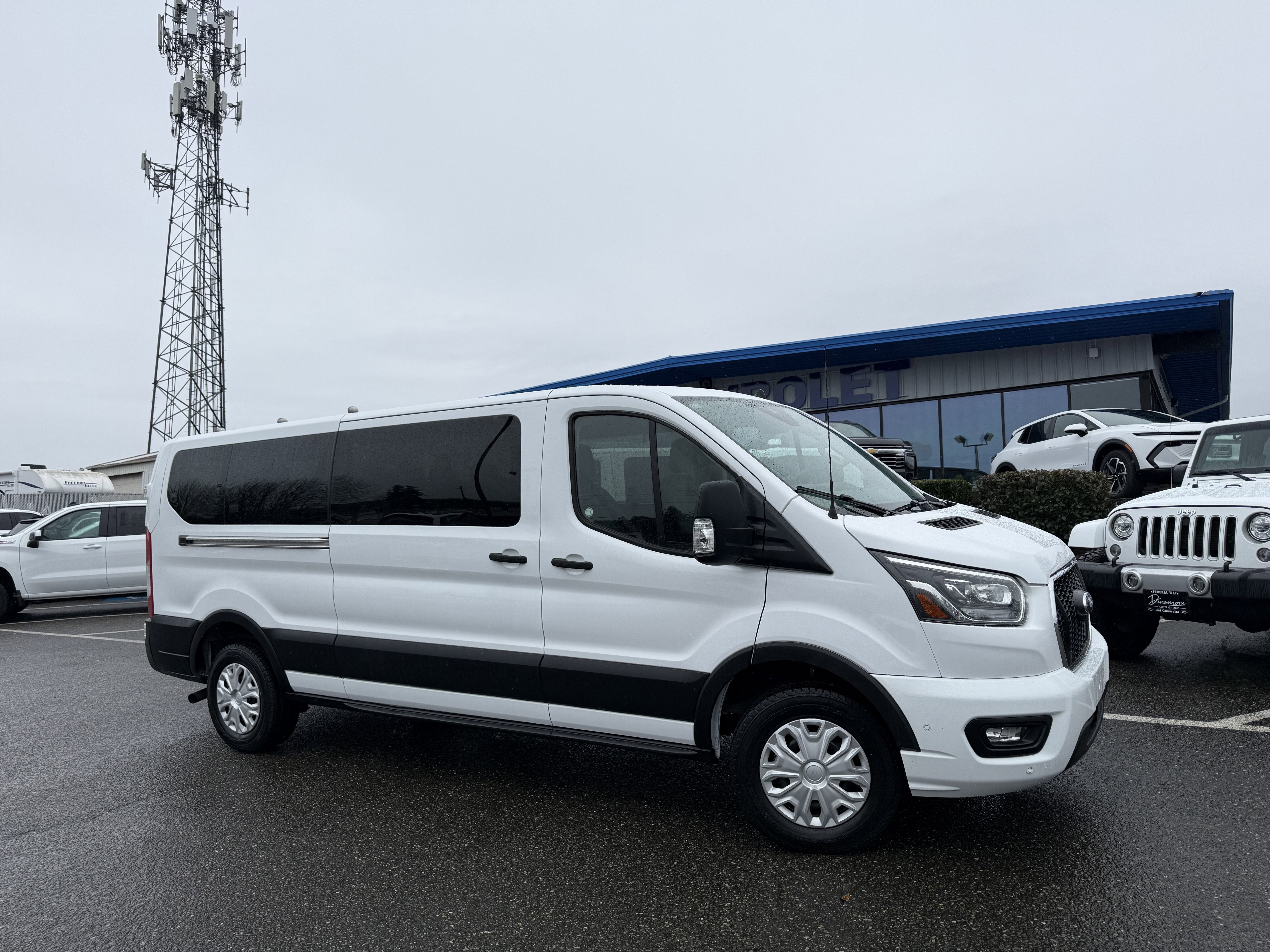 2023 Ford Transit Passenger Wagon XL
