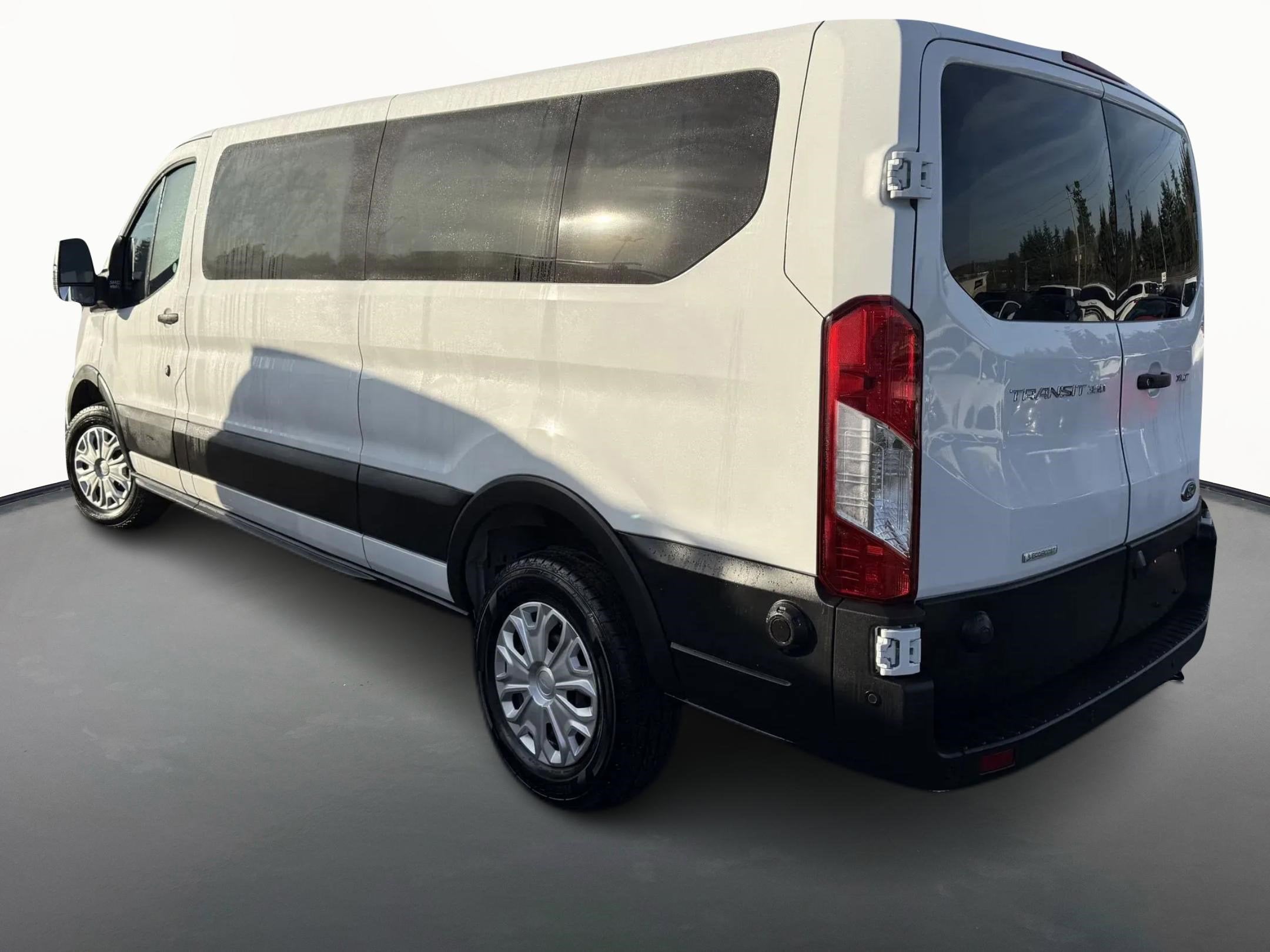 2024 Ford Transit Passenger Wagon XL