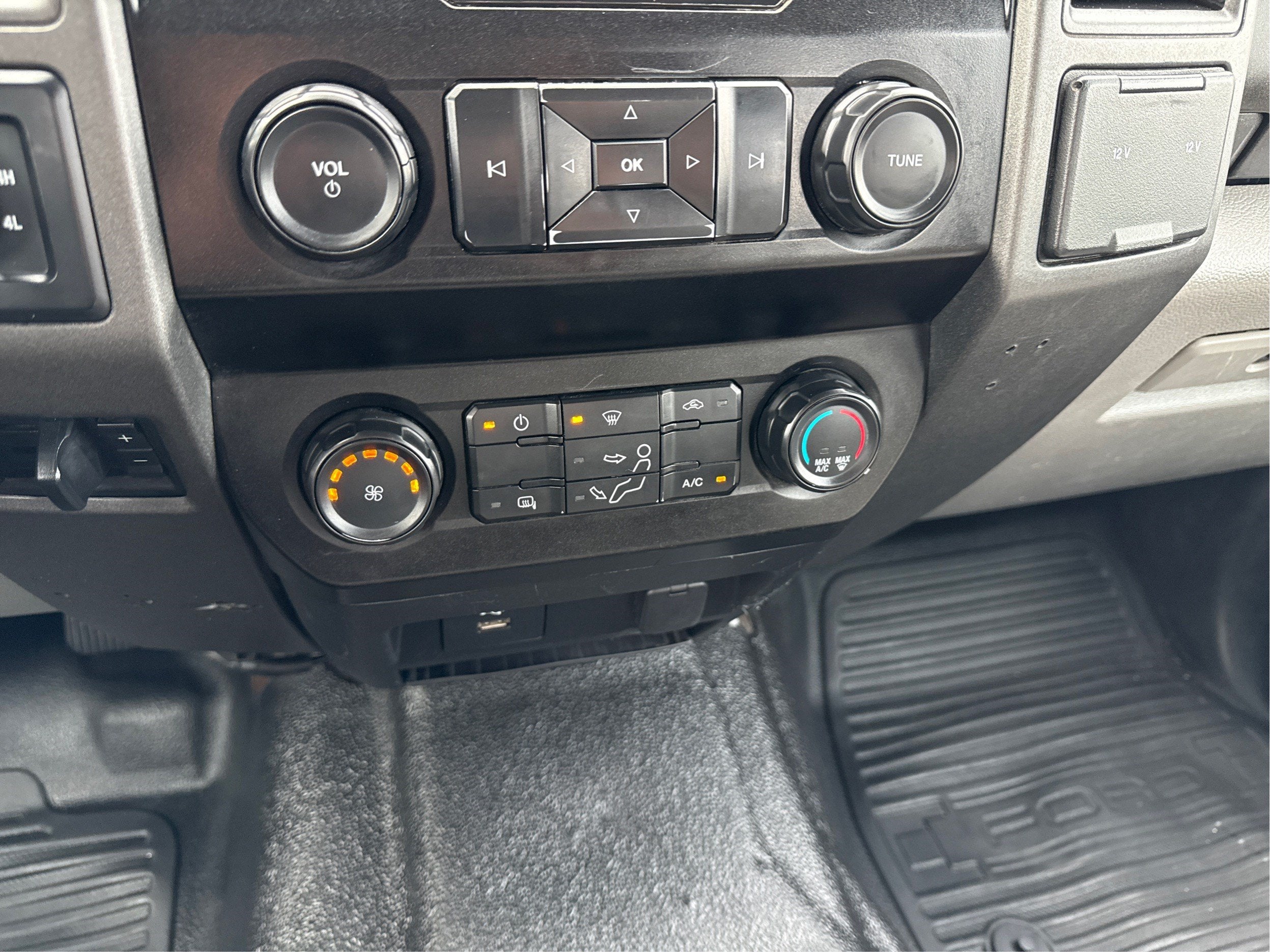 2020 Ford Super Duty F-550 DRW XL