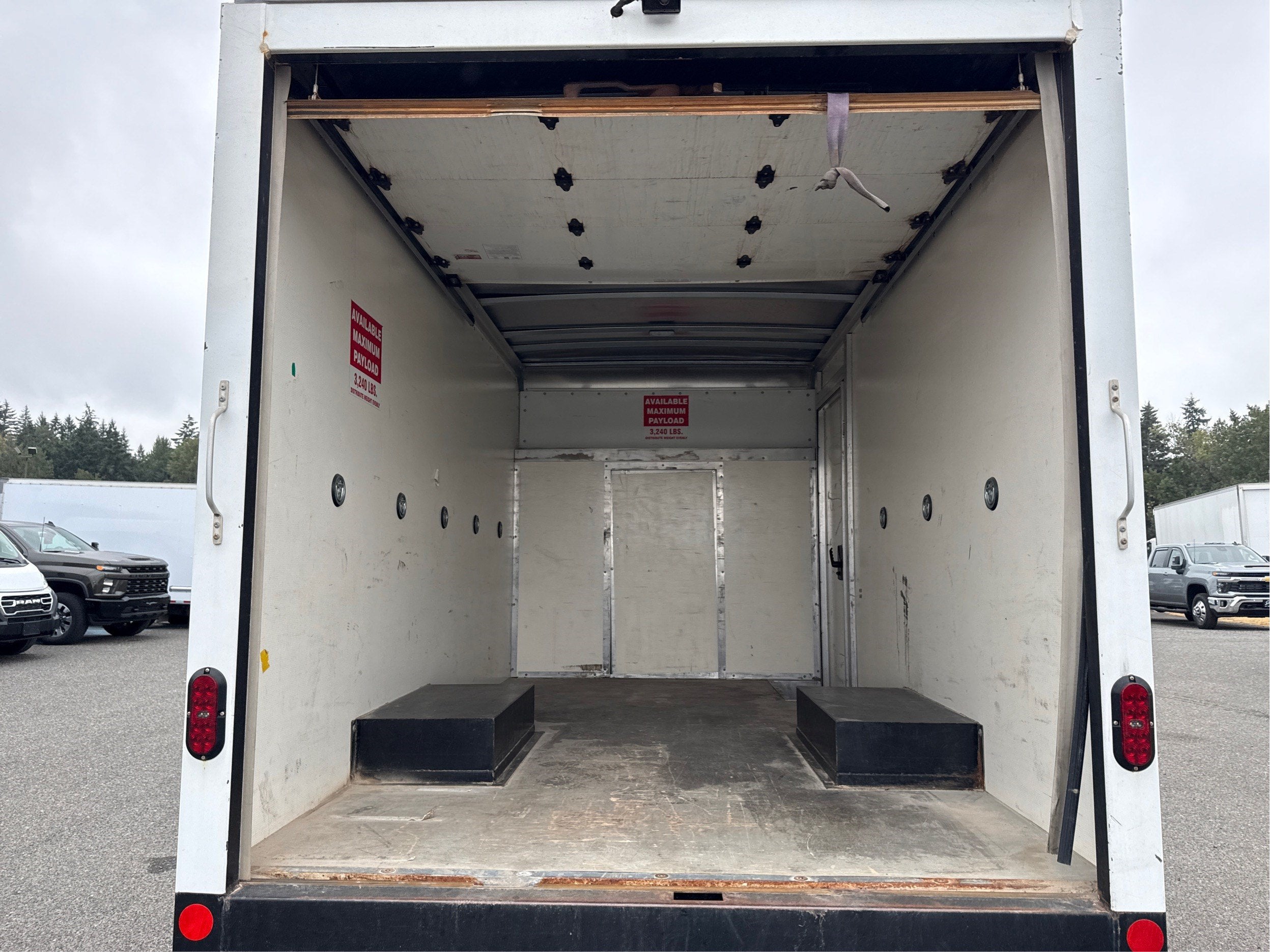 2022 Ford Transit Cutaway T350 RWD DRW 9950