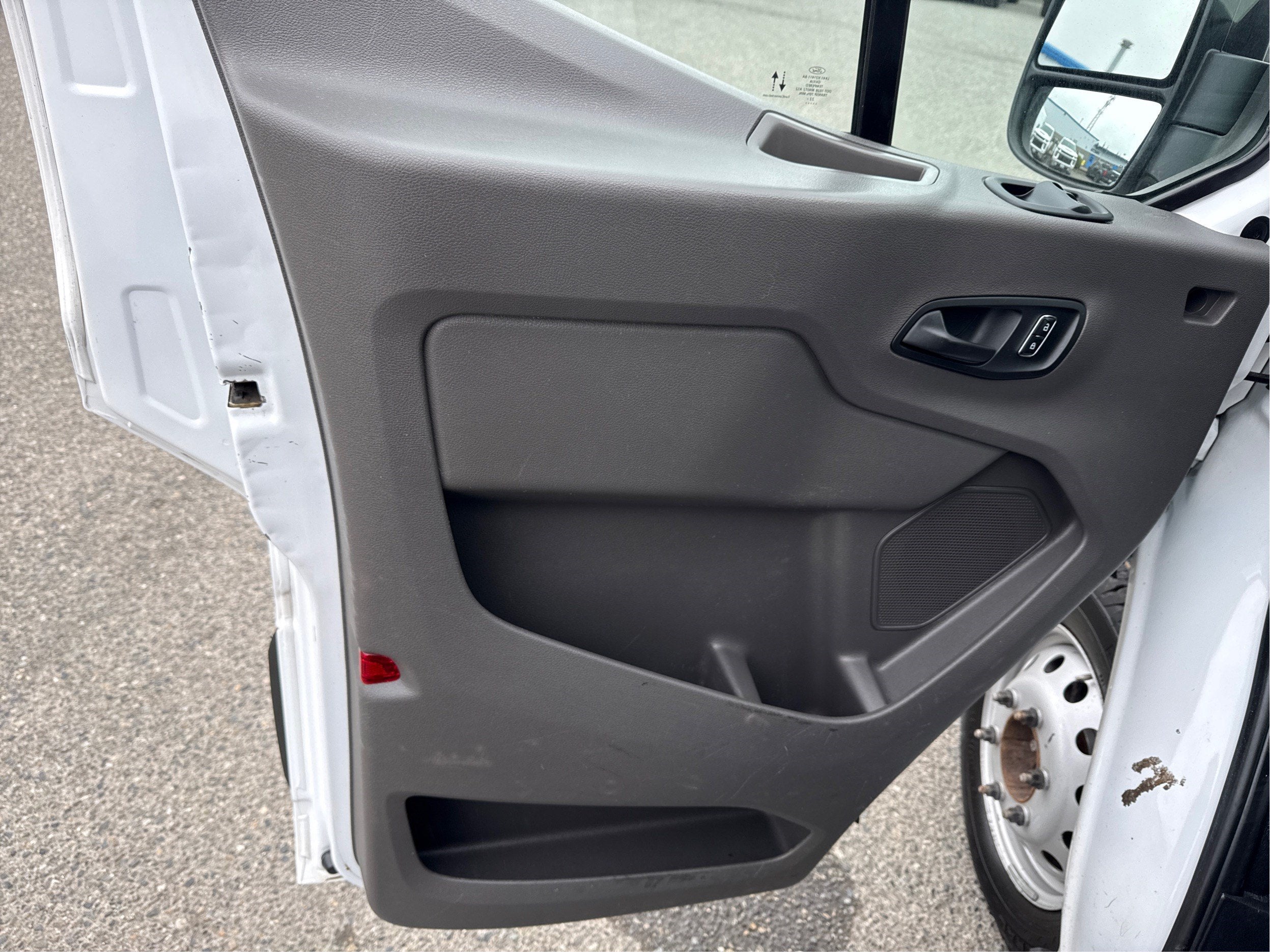 2022 Ford Transit Cutaway T350 RWD DRW 9950