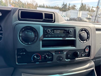 2022 Ford E-Series Cutaway E-350