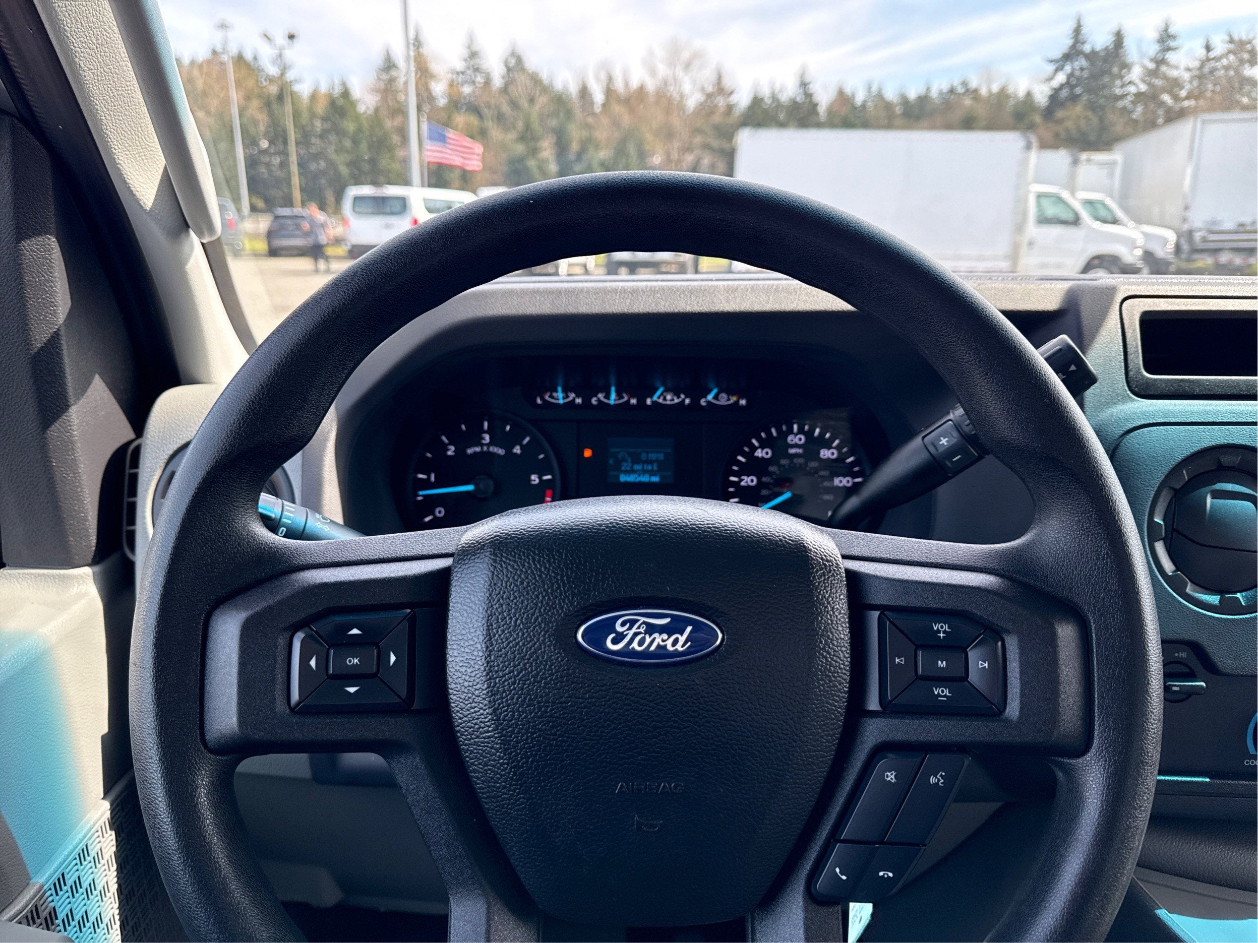 2022 Ford E-Series Cutaway E-350