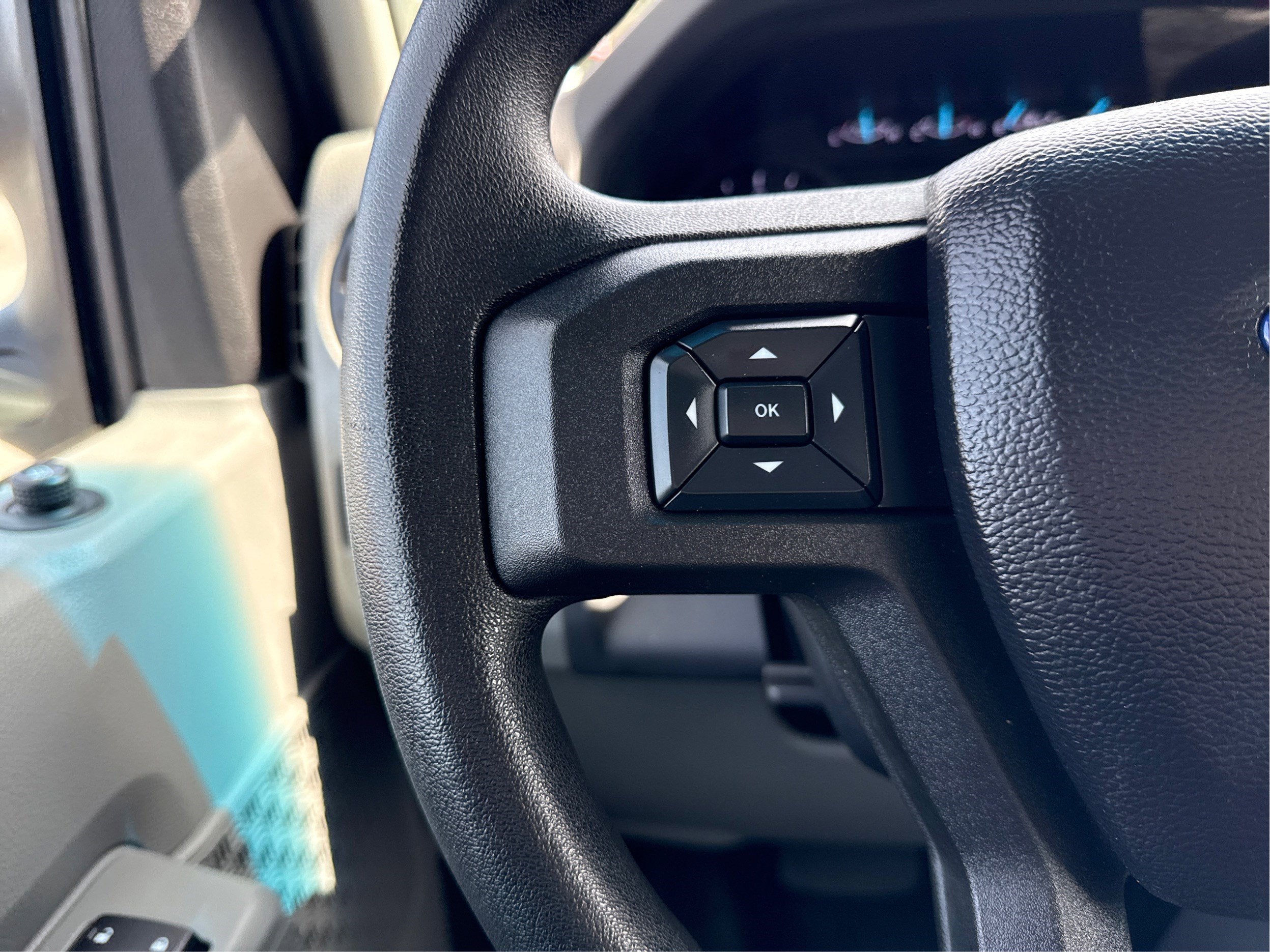 2022 Ford E-Series Cutaway E-350