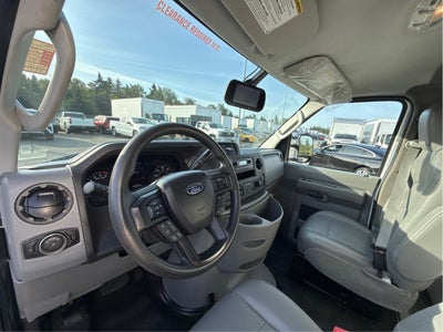 2023 Ford E-Series Cutaway E-350