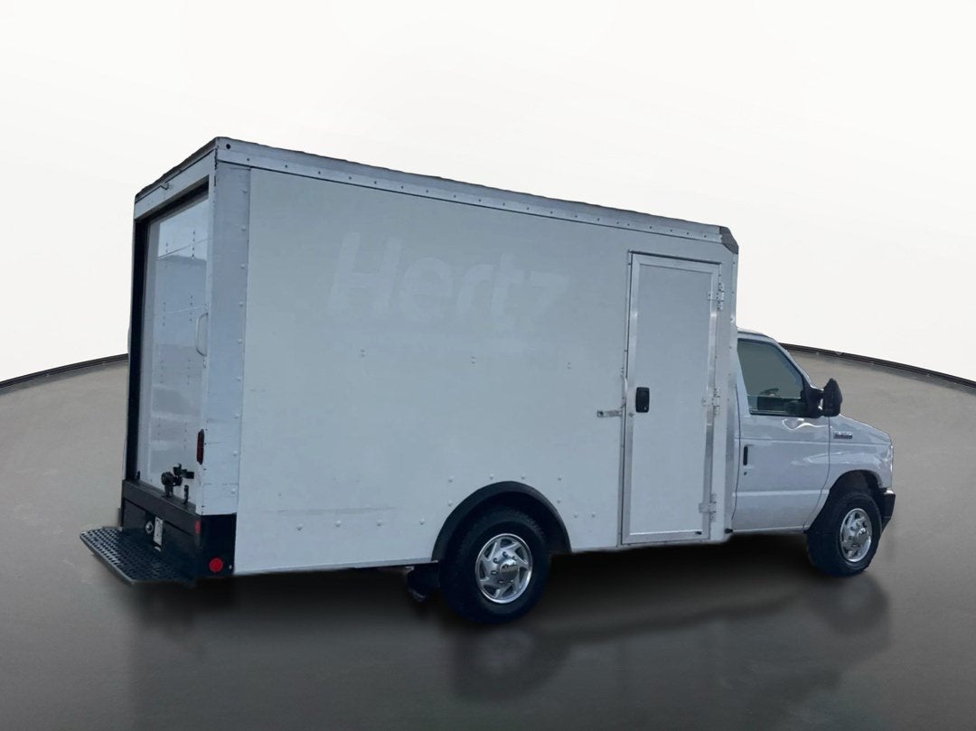 2023 Ford E-Series Cutaway E-350