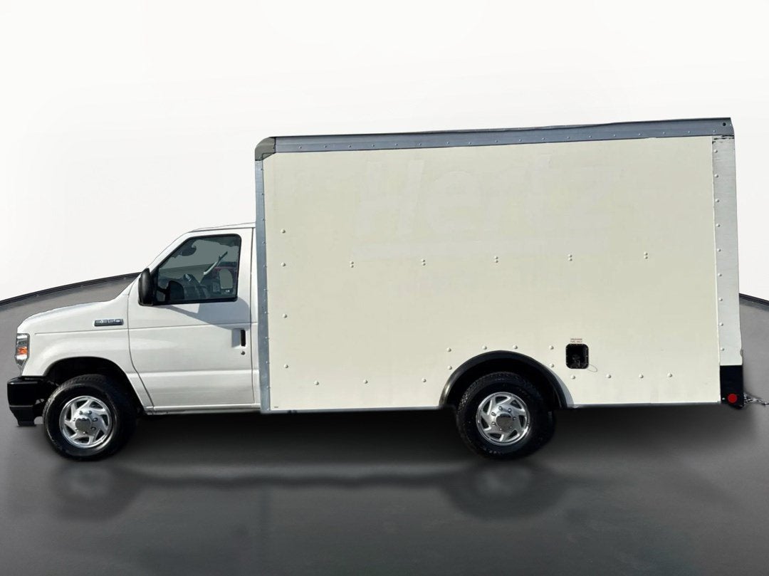 2023 Ford E-Series Cutaway E-350