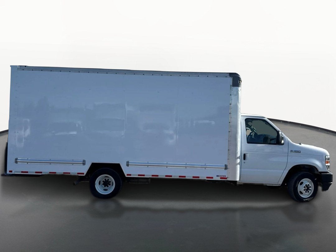 2023 Ford E-Series Cutaway E-350
