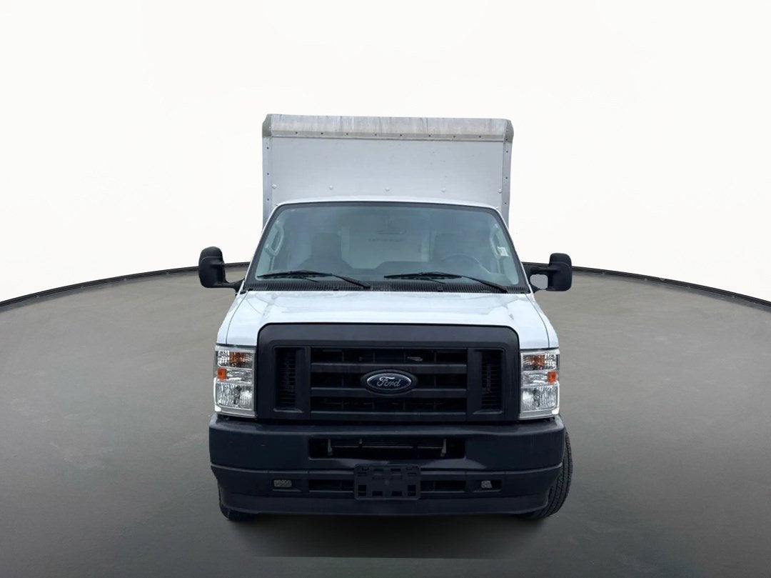 2022 Ford E-Series Cutaway E-350