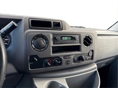 2022 Ford E-Series Cutaway E-350
