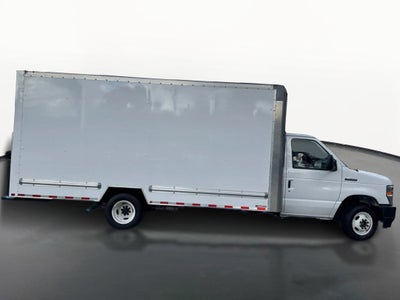 2022 Ford E-Series Cutaway E-350
