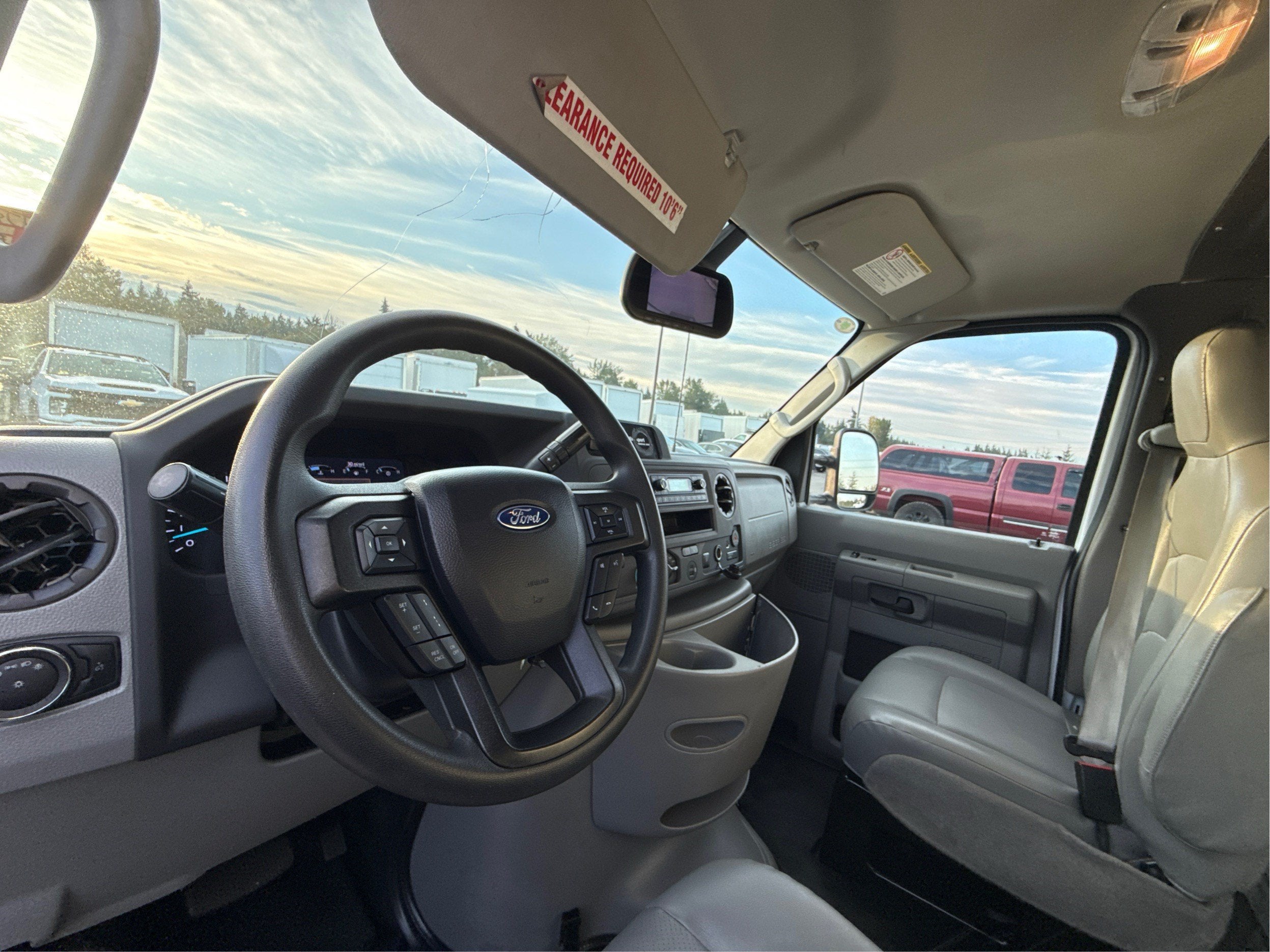 2023 Ford E-Series Cutaway E-350