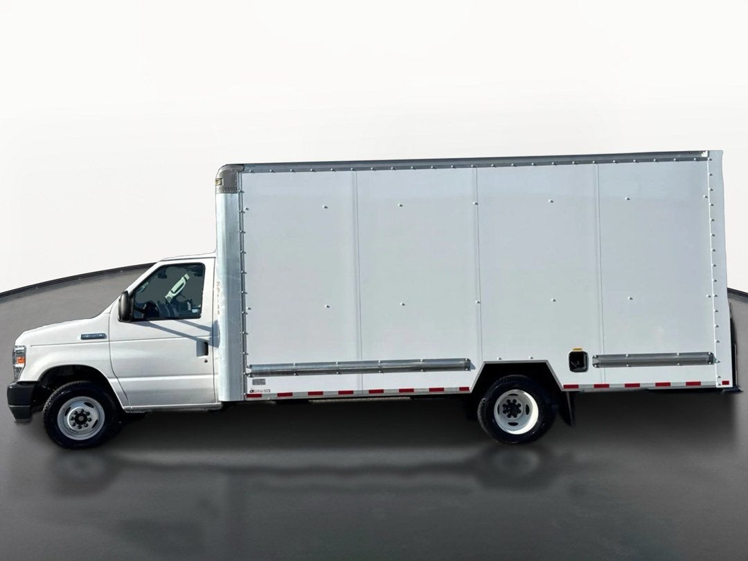 2023 Ford E-Series Cutaway E-350
