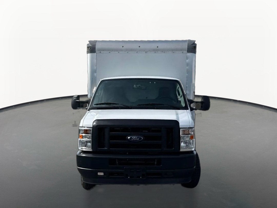 2022 Ford E-Series Cutaway E-350