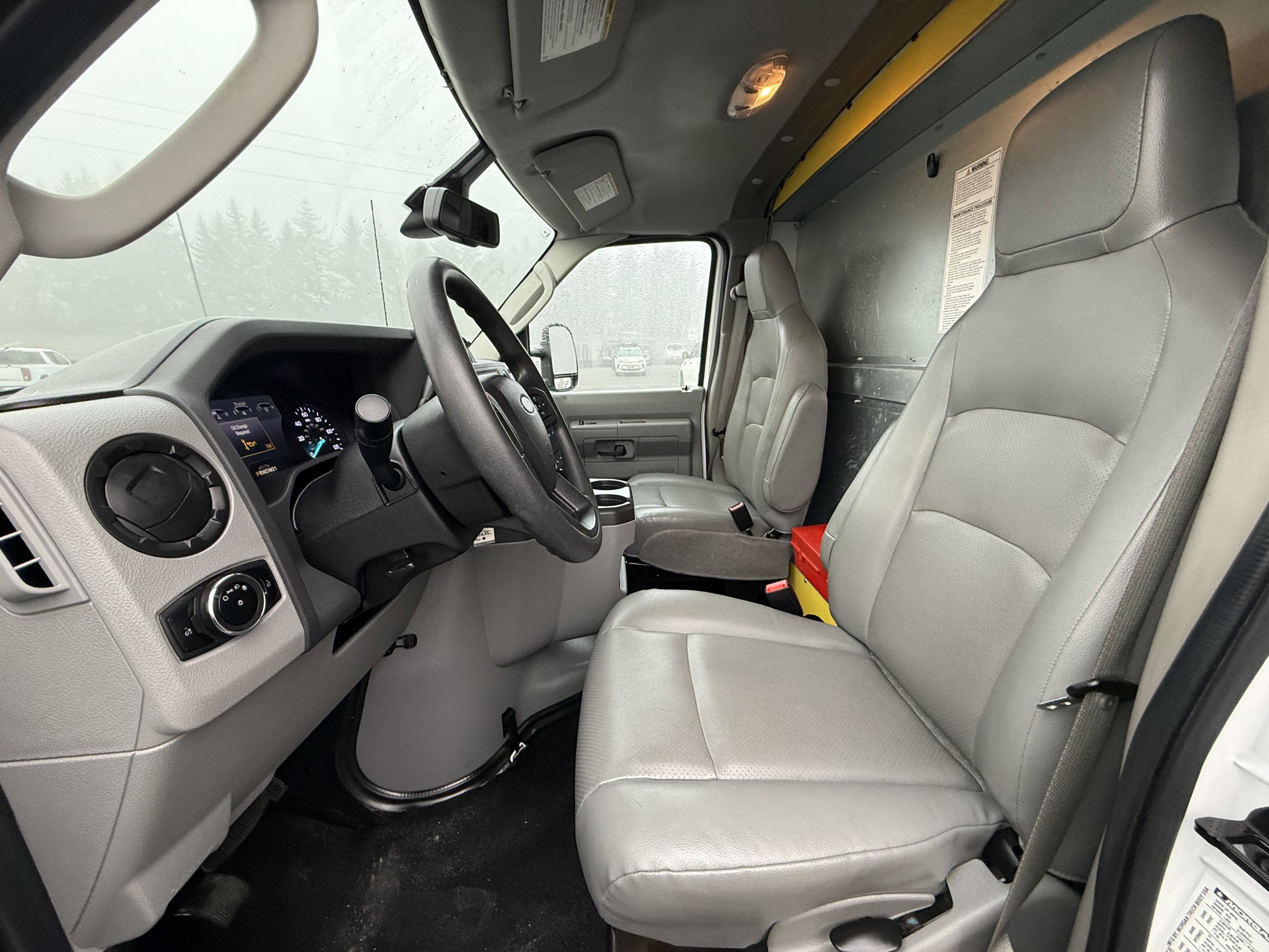 2024 Ford E-Series Cutaway E-350