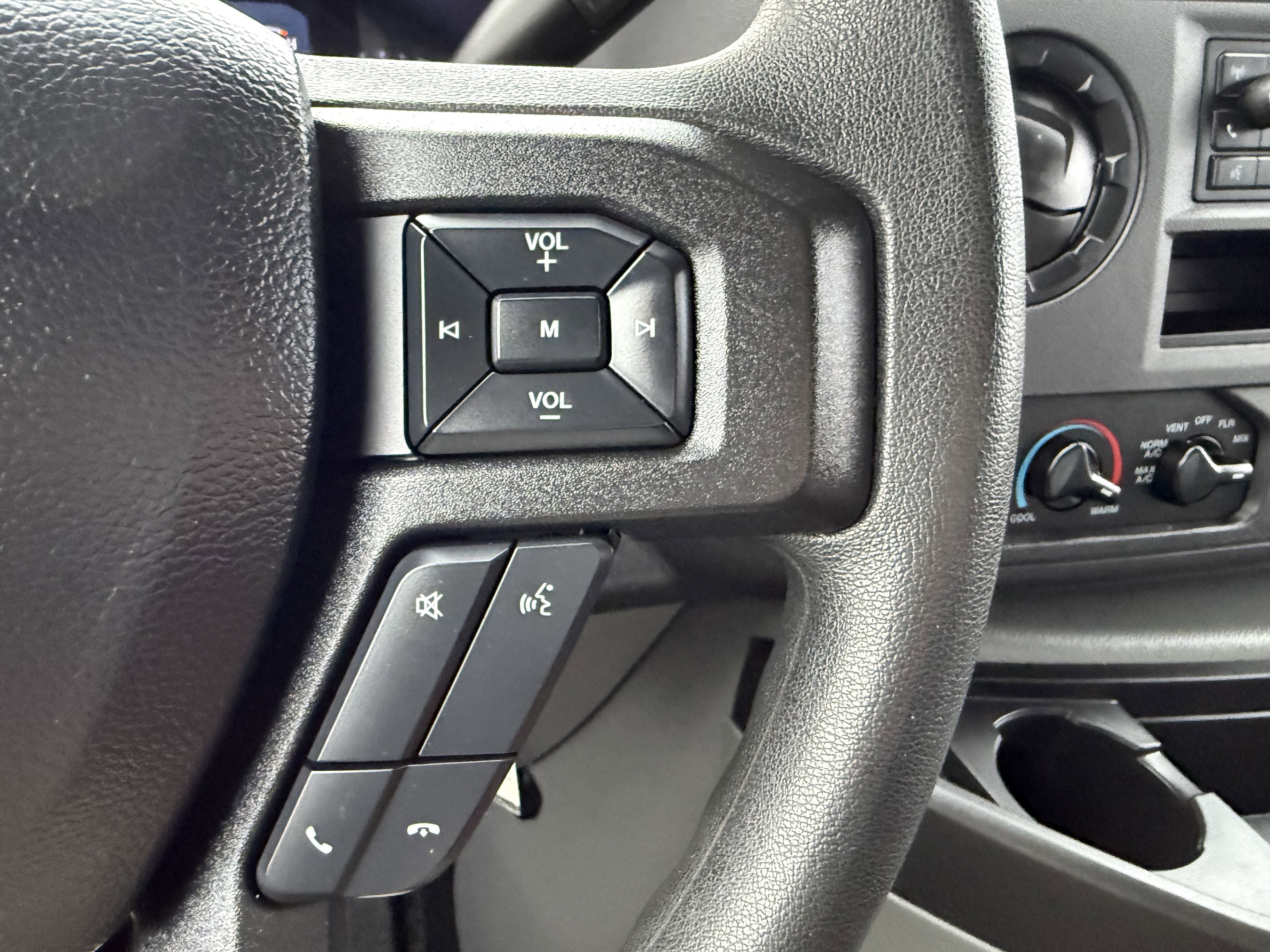 2024 Ford E-Series Cutaway E-350