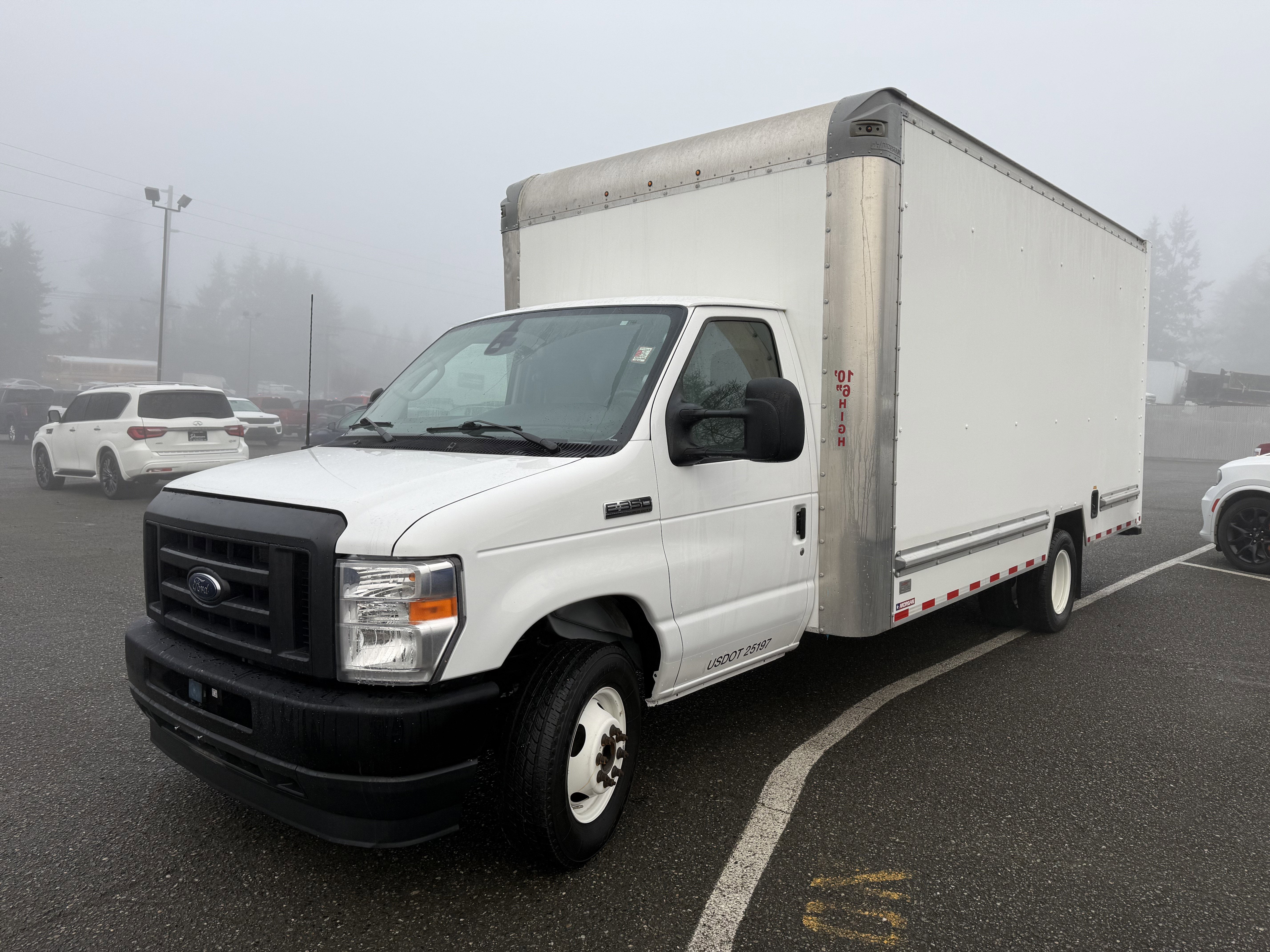 2024 Ford E-Series Cutaway E-350