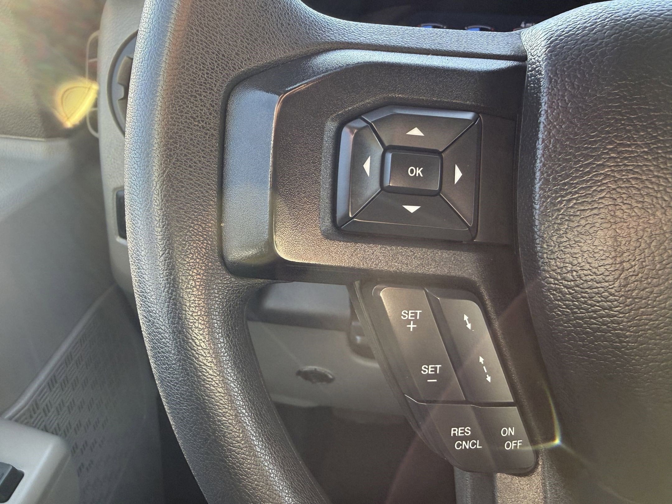 2024 Ford E-Series Cutaway E-350