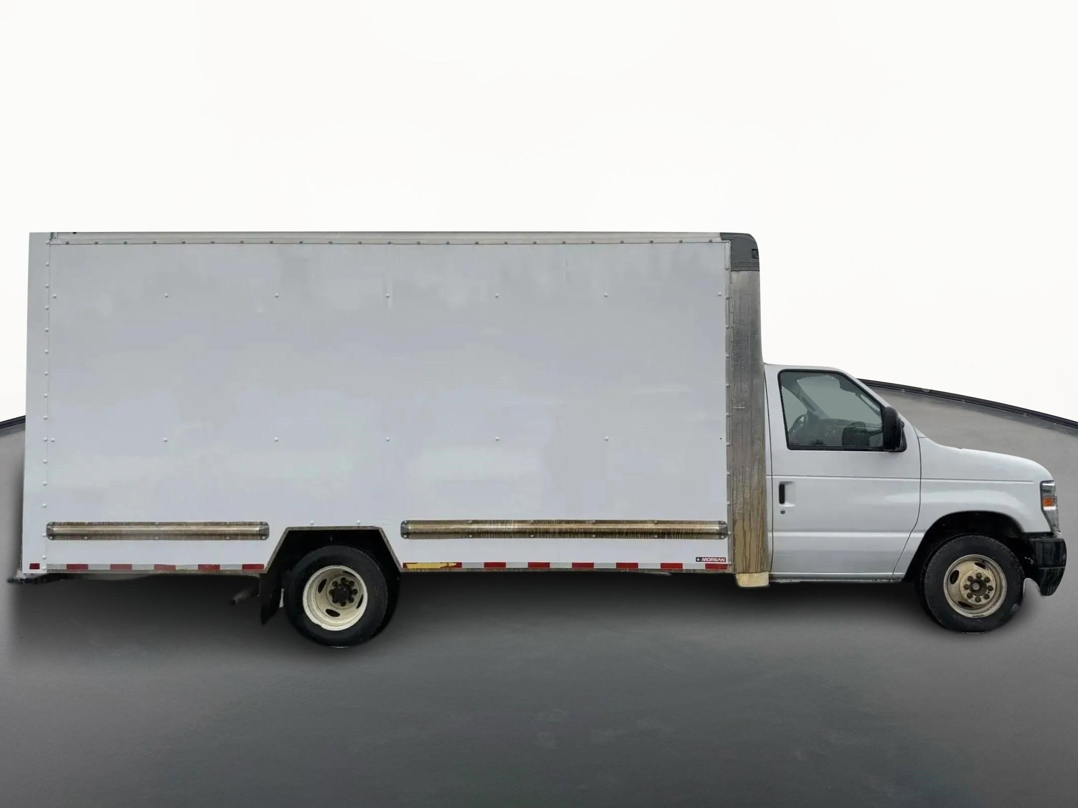 2024 Ford E-Series Cutaway E-350