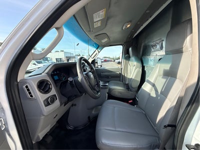 2024 Ford E-Series Cutaway E-350