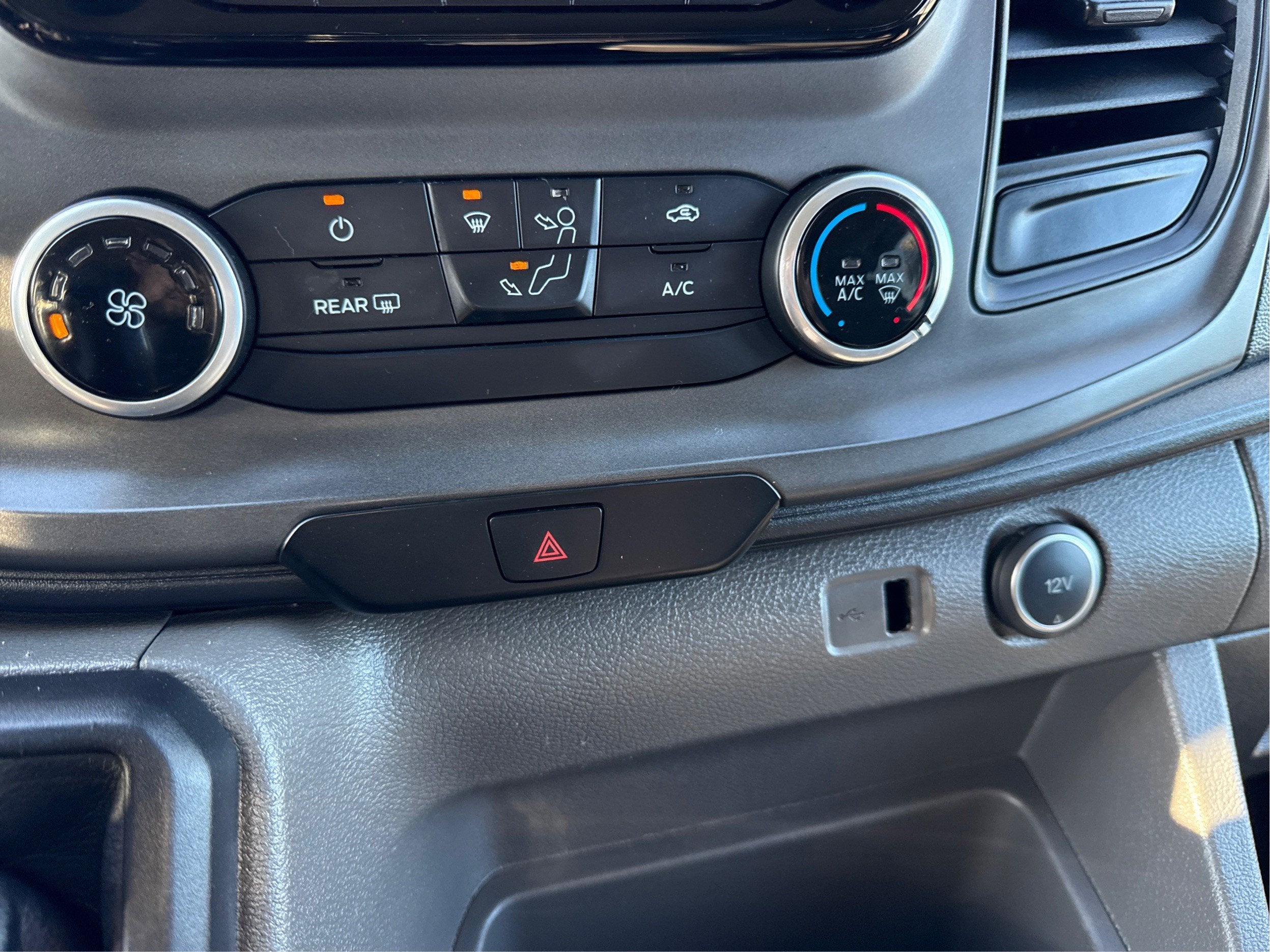 2020 Ford Transit Passenger Wagon XL