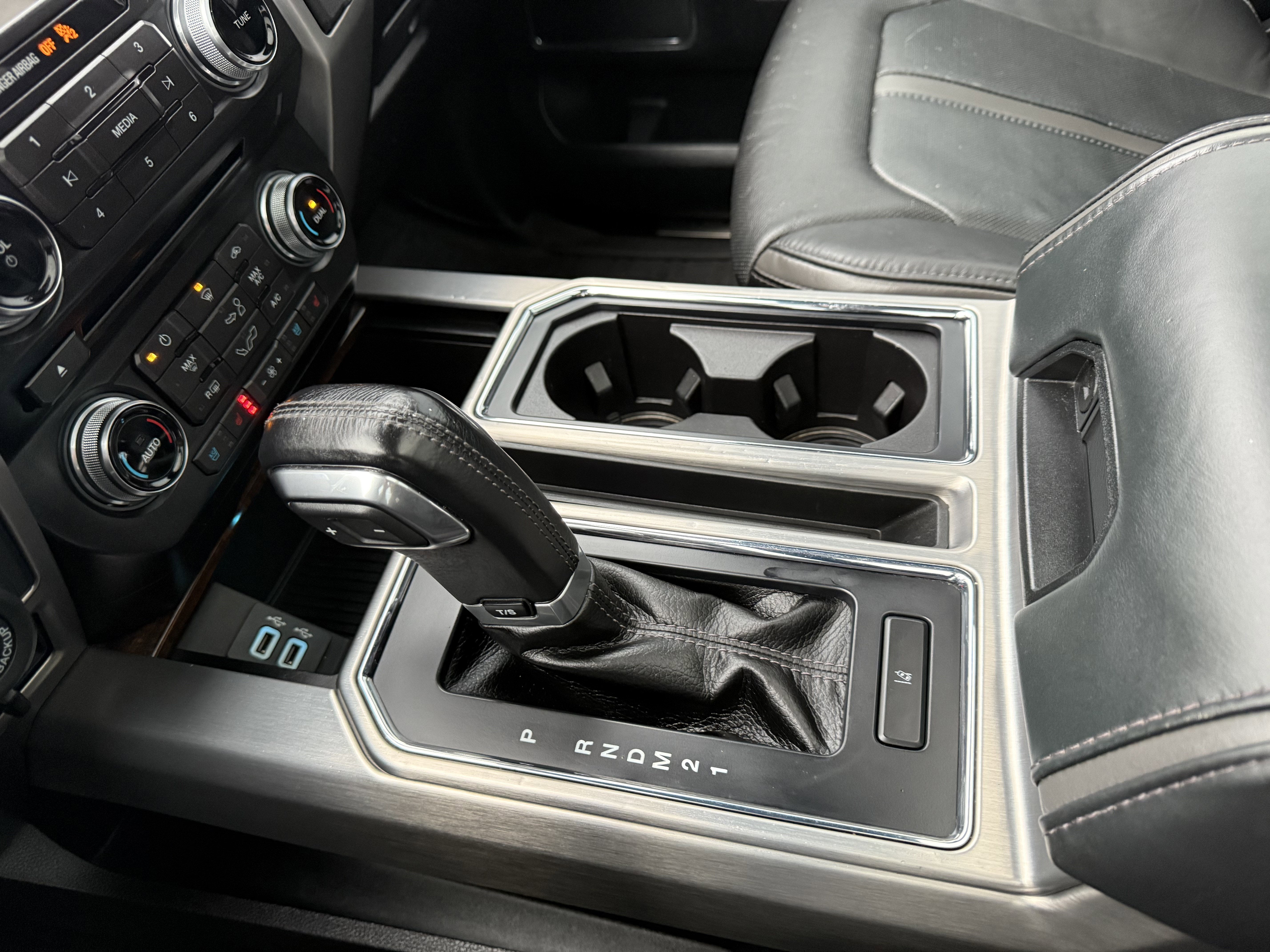 2017 Ford F-150 Platinum