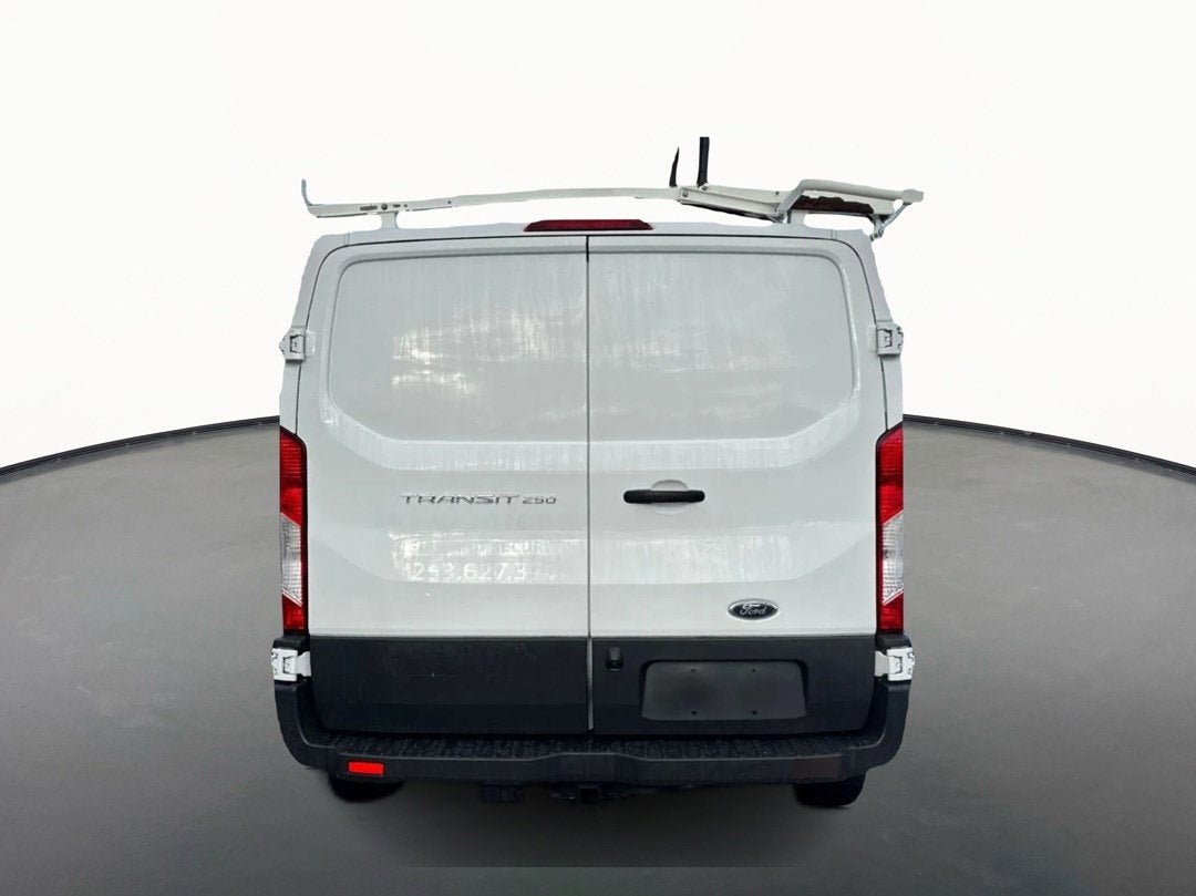 2017 Ford Transit Van T-250 130 LW RF S