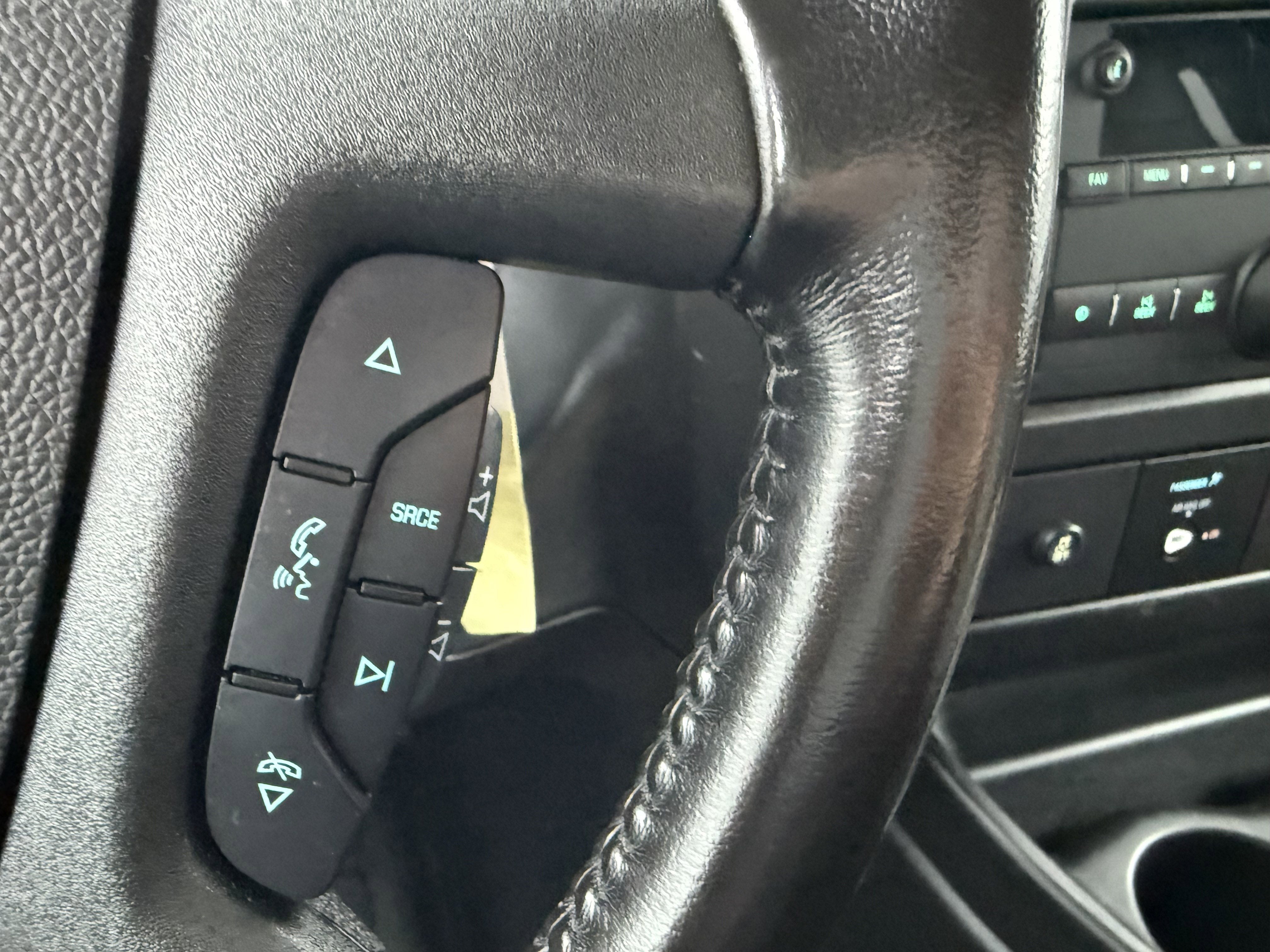 2023 Chevrolet Express Passenger 3500 1LS