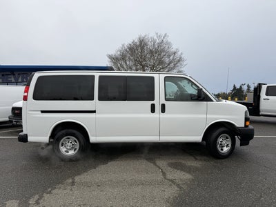2023 Chevrolet Express Passenger 3500 1LS