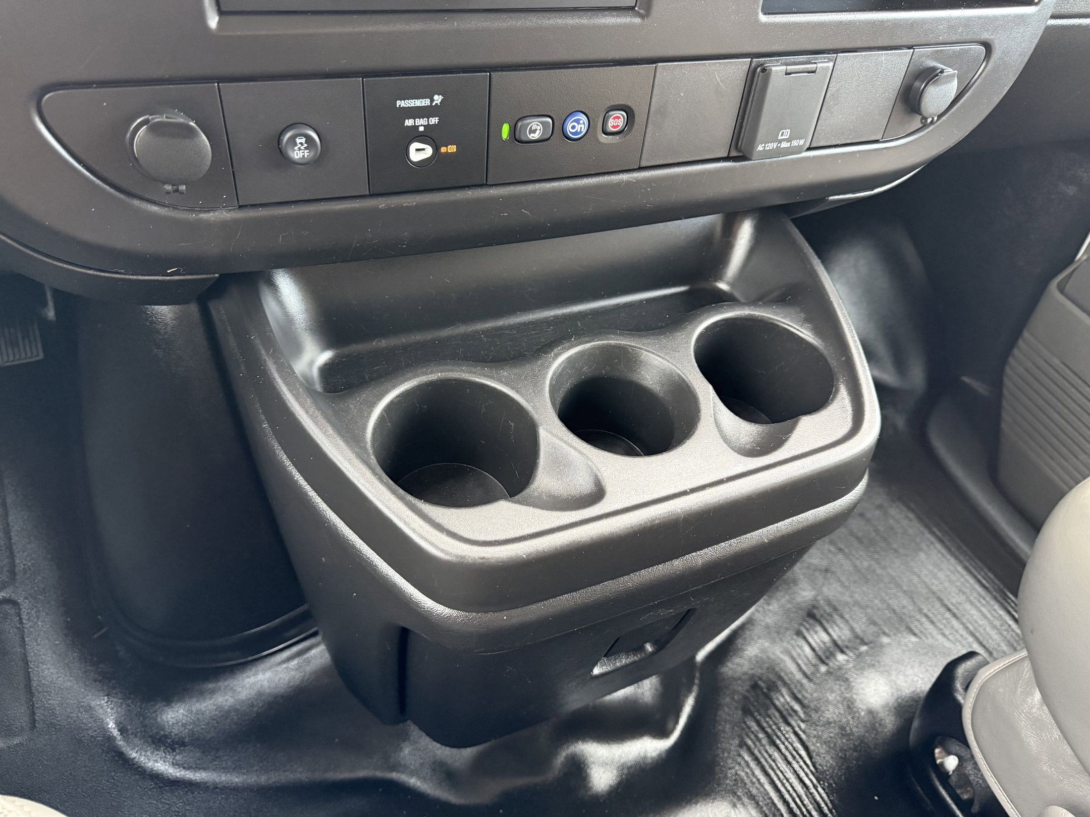 2023 Chevrolet Express Passenger 3500 1LS