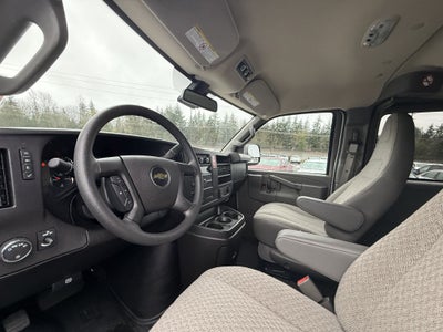 2024 Chevrolet Express Passenger 3500 1LT