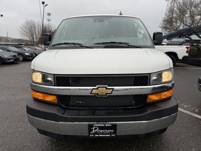2024 Chevrolet Express Passenger 3500 1LT