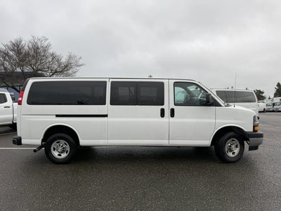 2024 Chevrolet Express Passenger 3500 1LT