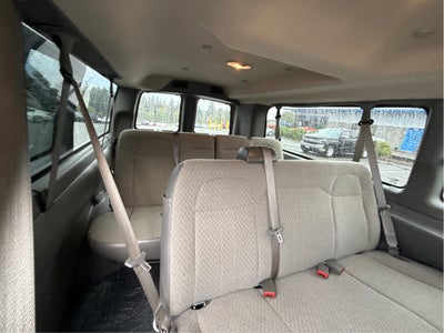 2024 Chevrolet Express Passenger 3500 1LT