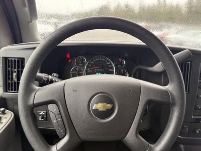 2024 Chevrolet Express Passenger 3500 1LT