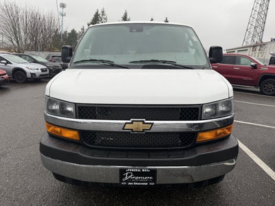 2024 Chevrolet Express Passenger 3500 1LT