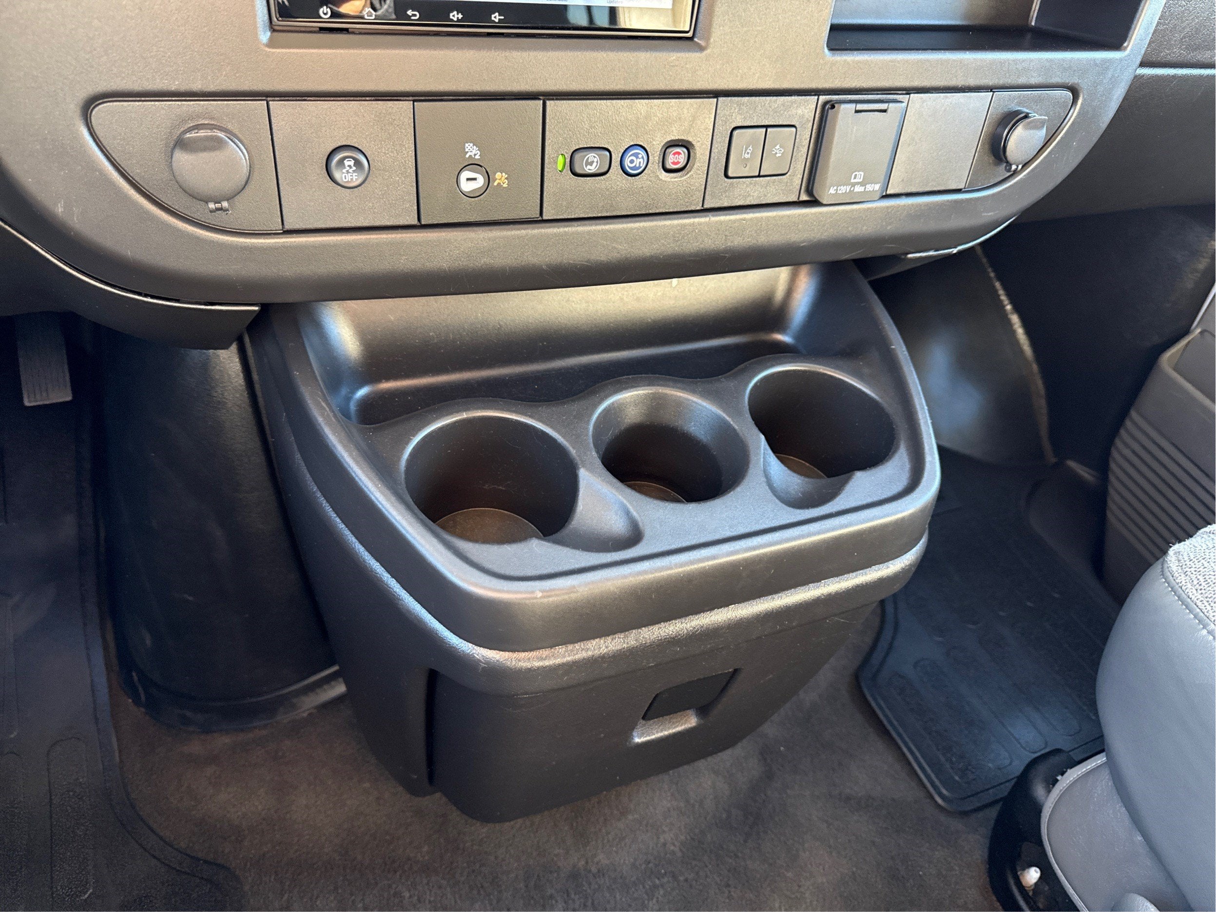 2023 Chevrolet Express Passenger 3500 LT