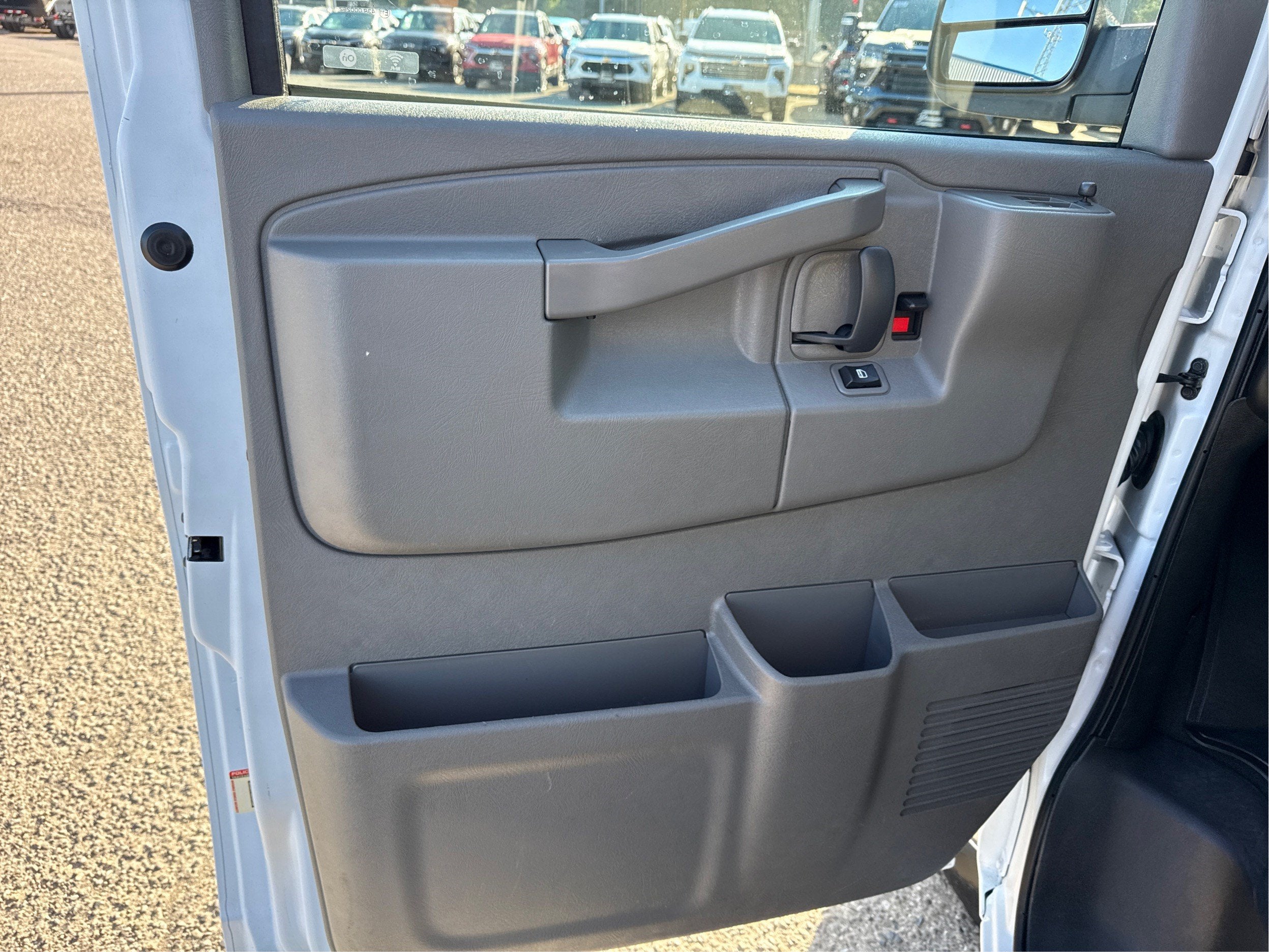 2023 Chevrolet Express Passenger 3500 LT