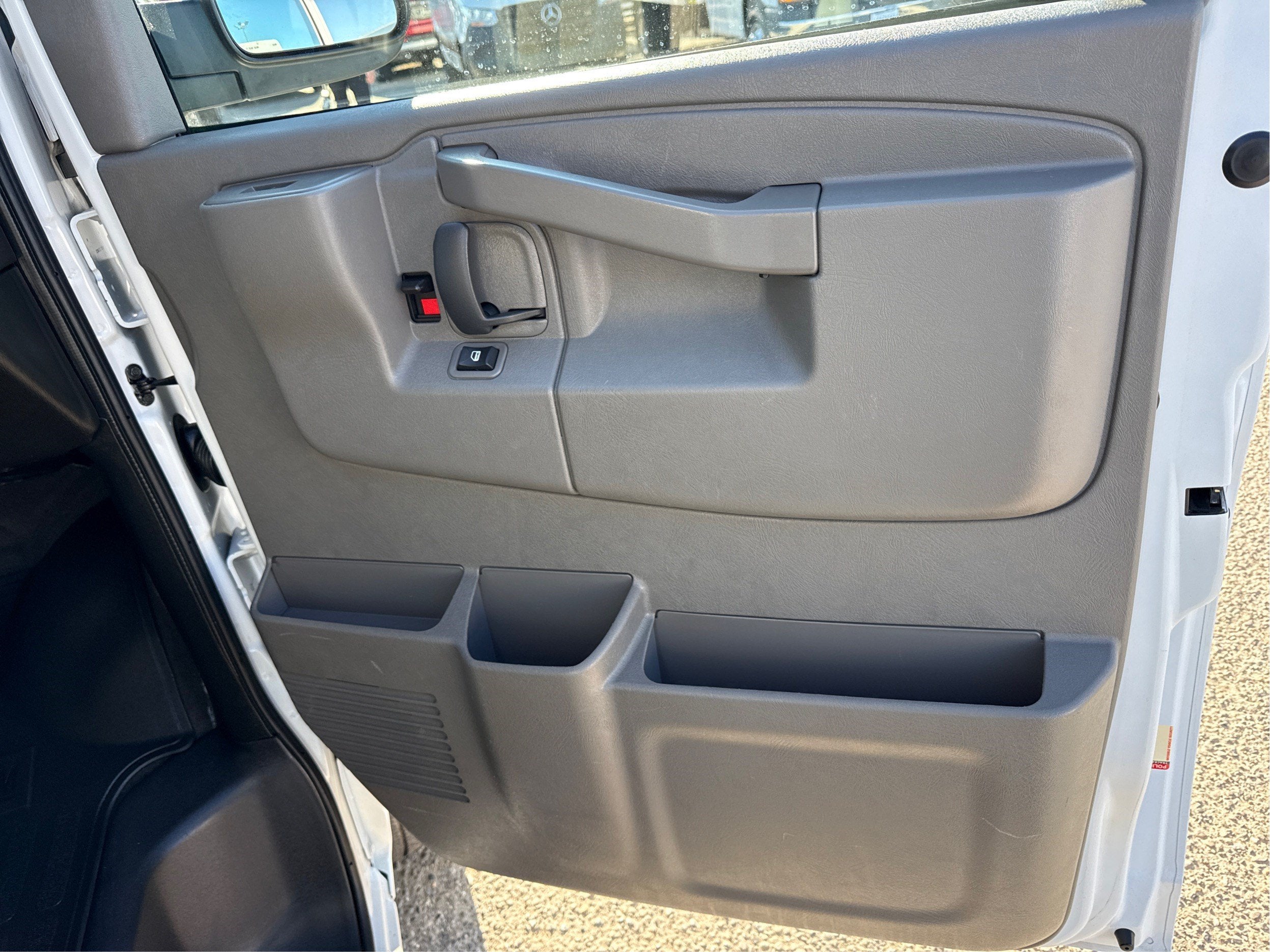2023 Chevrolet Express Passenger 3500 LT