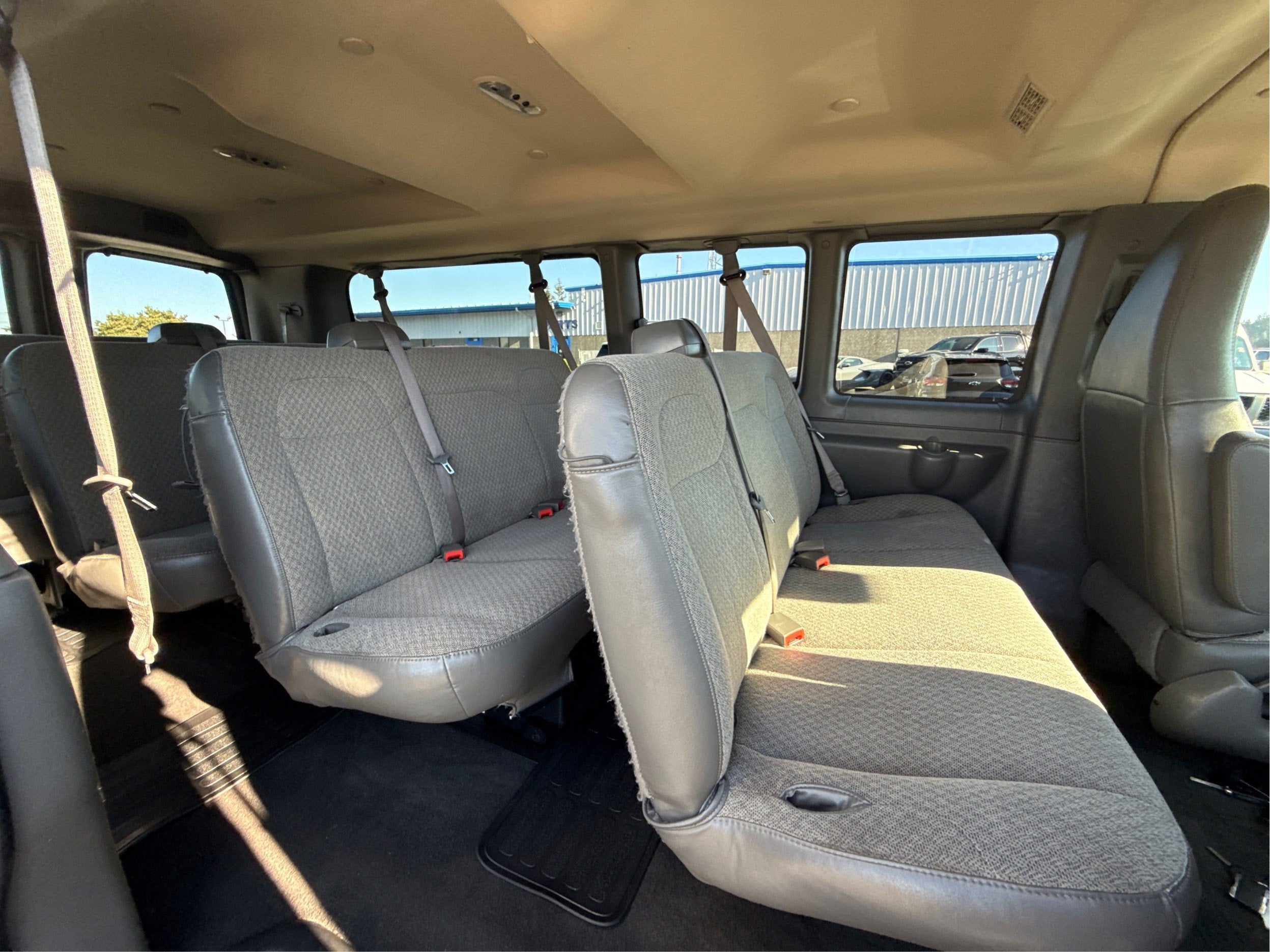2023 Chevrolet Express Passenger 3500 LT