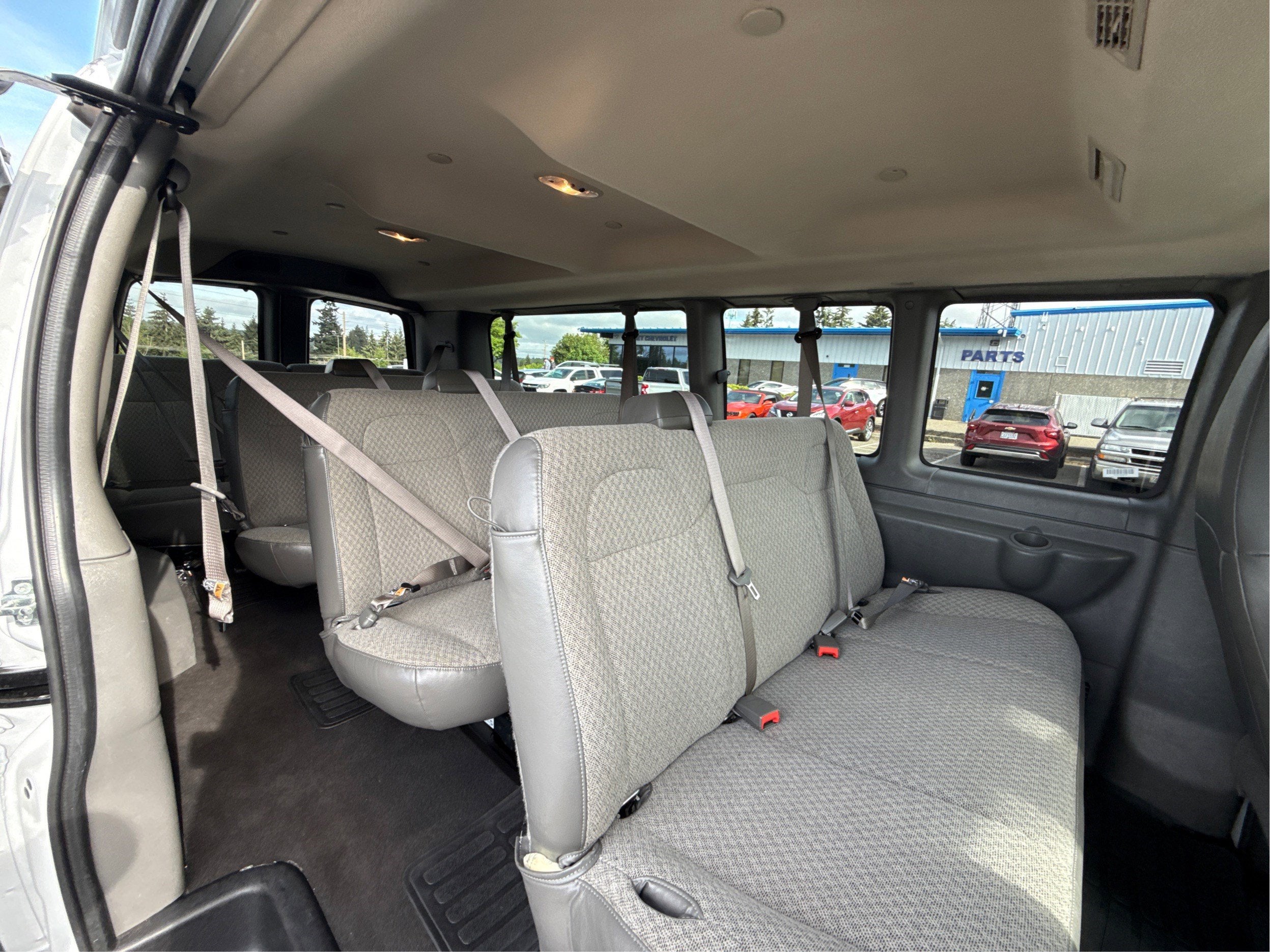 2025 Chevrolet Express Passenger 1LT
