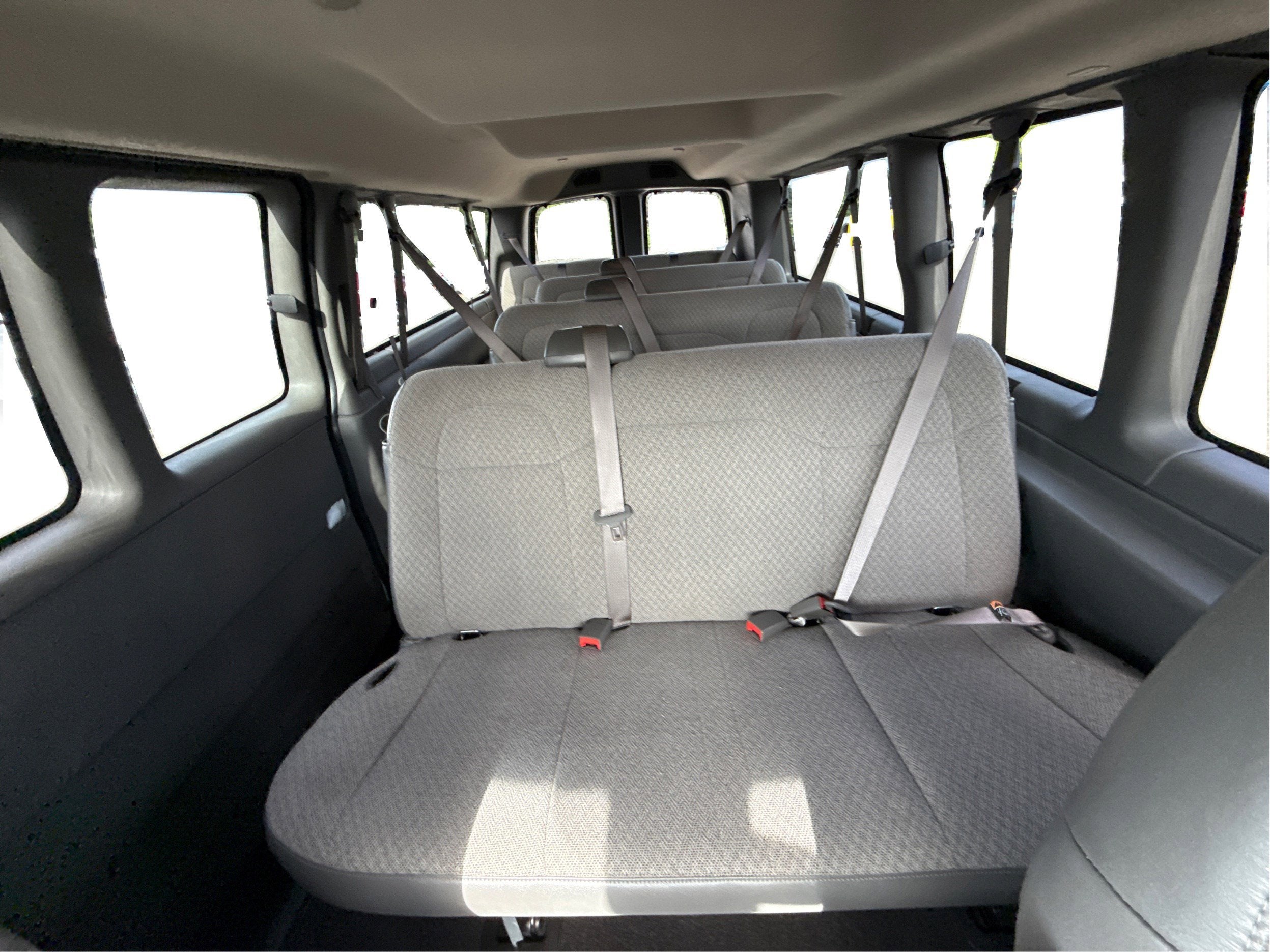 2025 Chevrolet Express Passenger 1LT